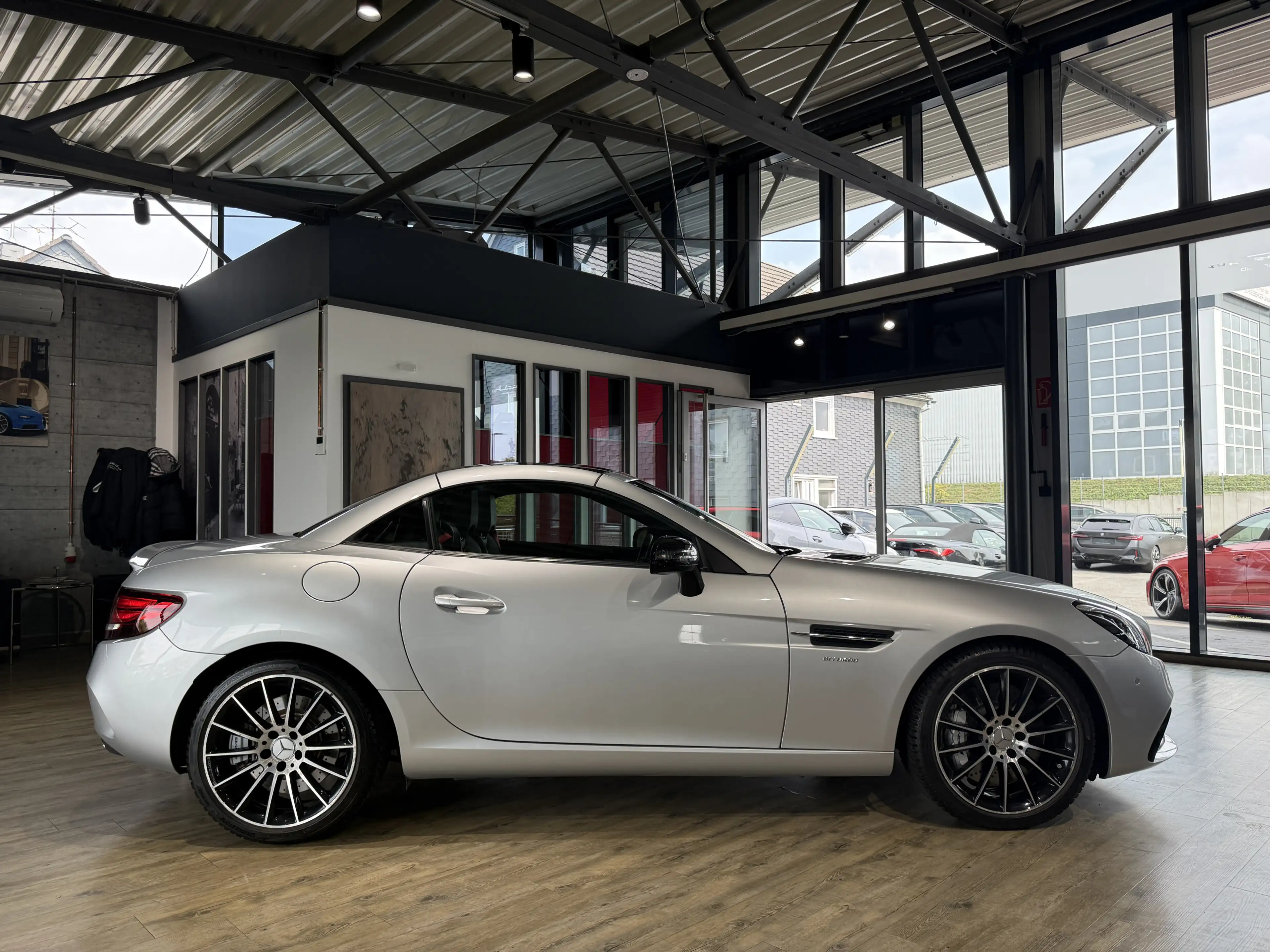 Mercedes-Benz SLC 43 AMG Roadster*PANO*LED*NAVI*KAMERA*DISTRON — photo 12