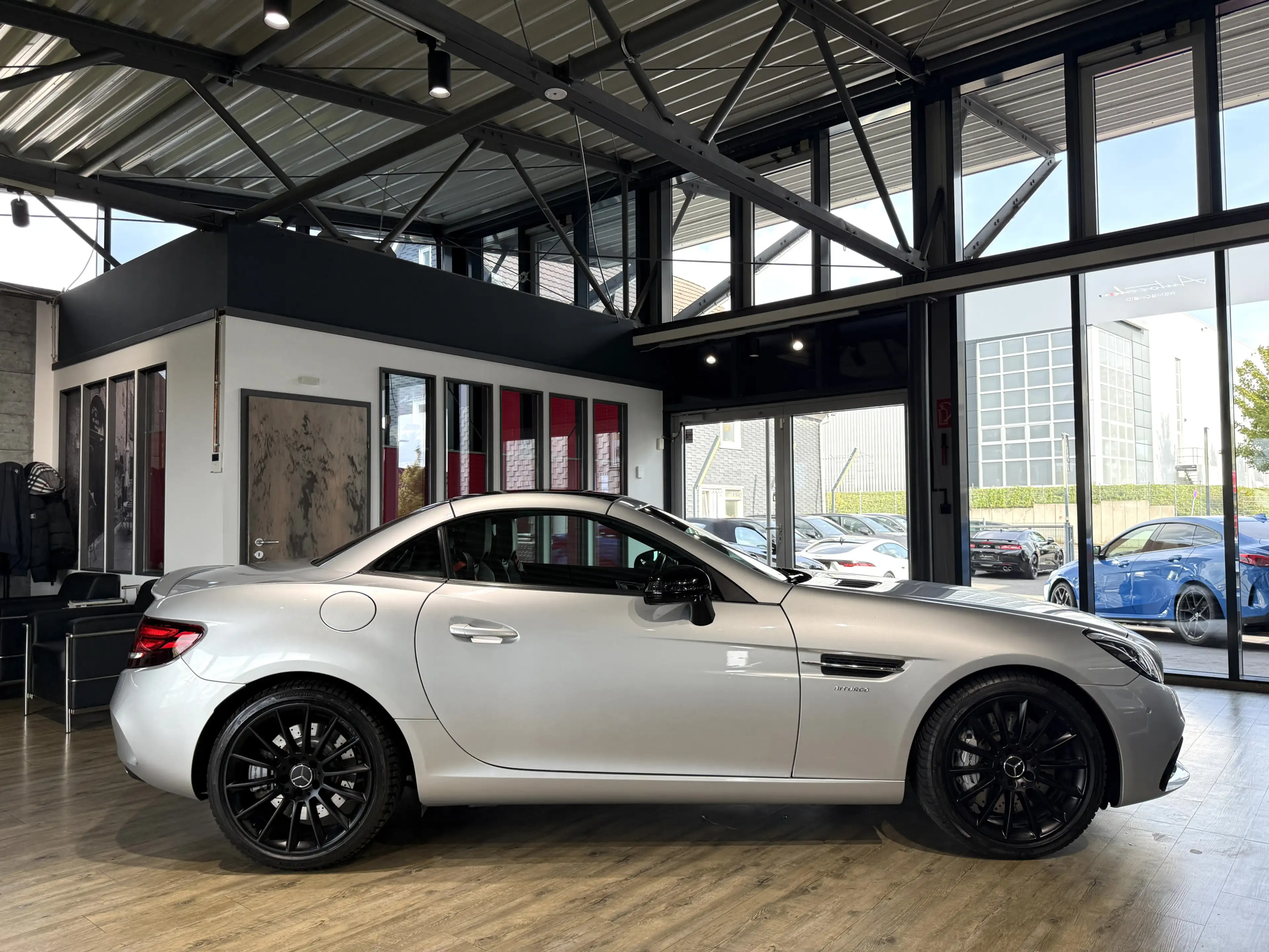 Mercedes-Benz SLC 43 AMG Roadster*PANO*LED*NAVI*KAMERA*DISTRON — photo 13