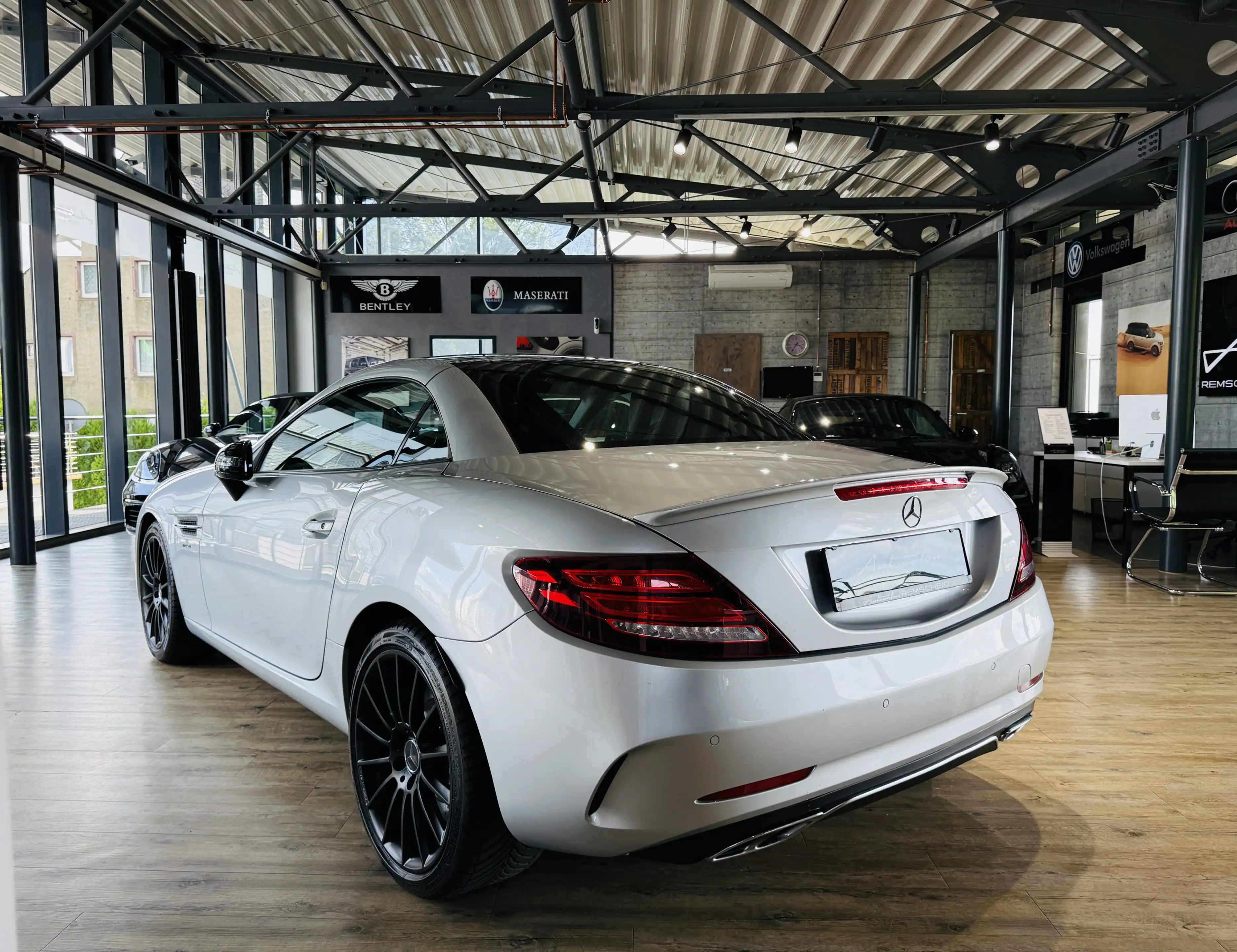 Mercedes-Benz SLC 43 AMG Roadster*PANO*LED*NAVI*KAMERA*DISTRON — photo 8