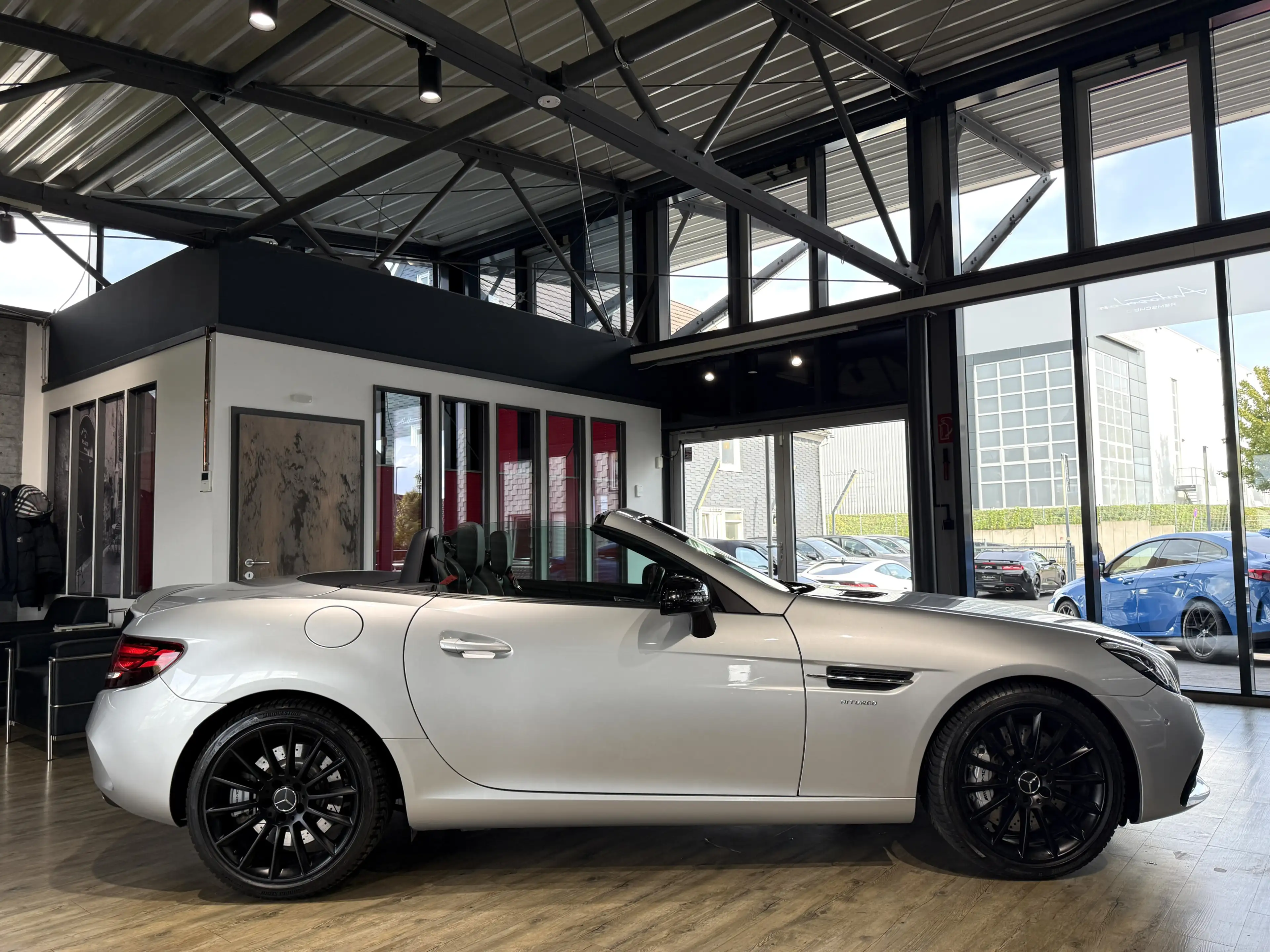Mercedes-Benz SLC 43 AMG Roadster*PANO*LED*NAVI*KAMERA*DISTRON — photo 12