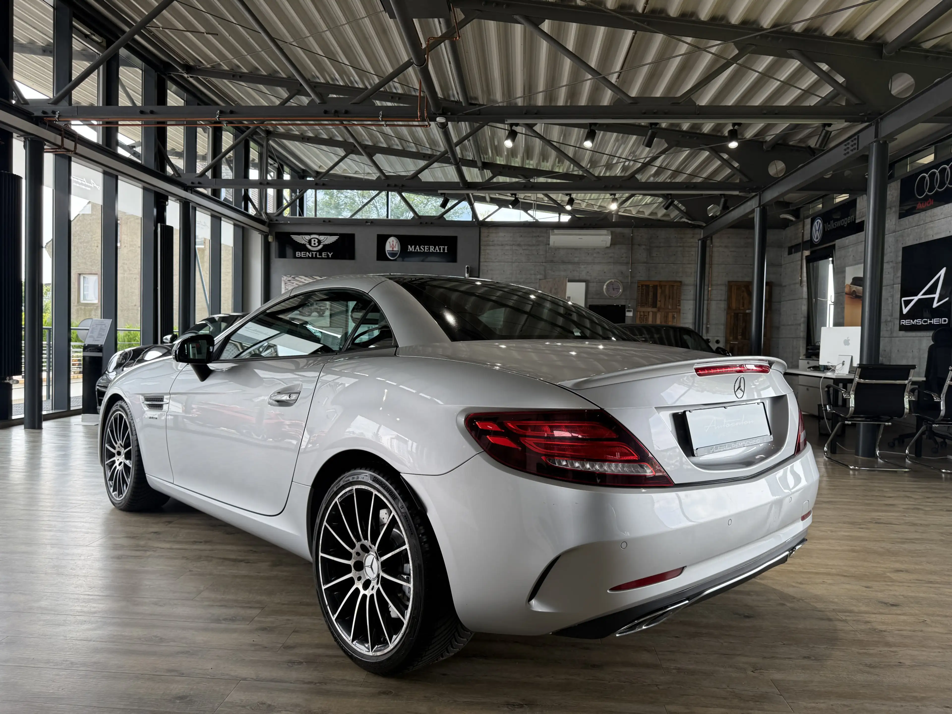 Mercedes-Benz SLC 43 AMG Roadster*PANO*LED*NAVI*KAMERA*DISTRON — photo 8