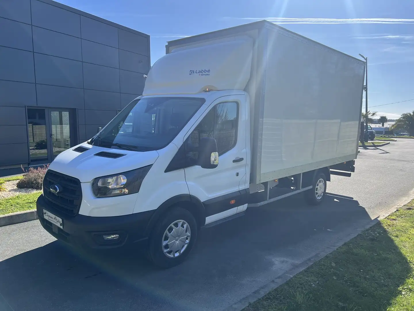 Ford Transit CHC P350 L4 2.0 ECOBLUE 130 S\u0026amp;S HDT EURO  Blanc - 1