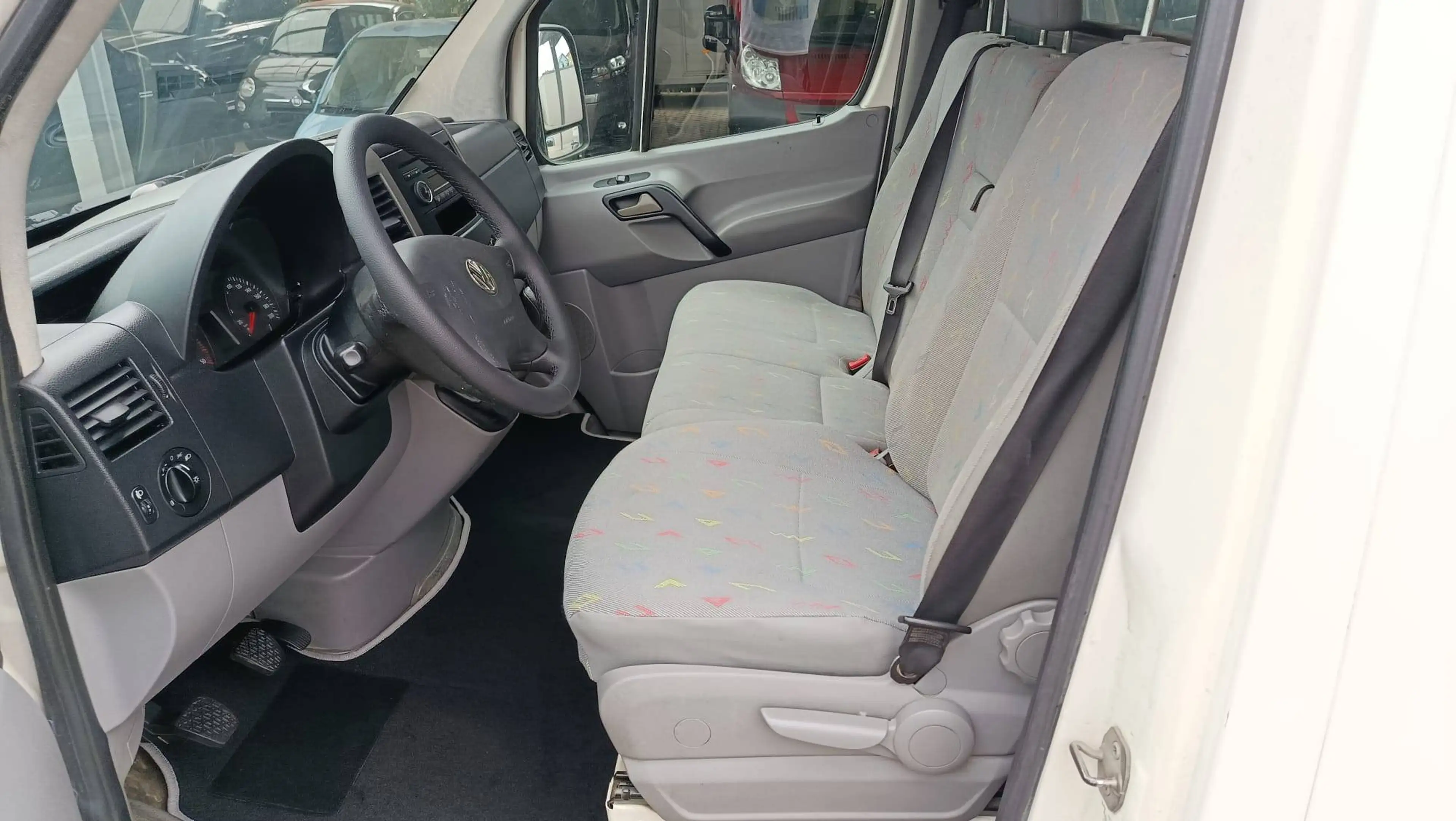 Volkswagen Crafter 35 L2H1 mittel 3 Sitze Klima Mwst TÜV 2028 — photo 7