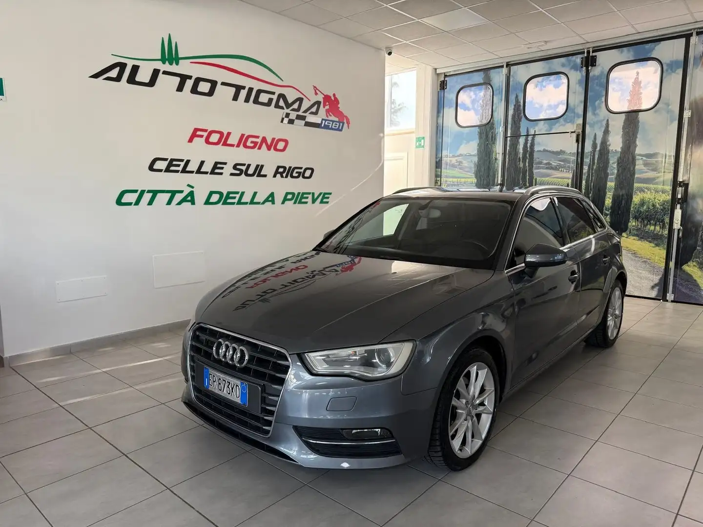 Audi A3 A3 III 2013 Sportback Sportback 2.0 tdi Grijs - 1
