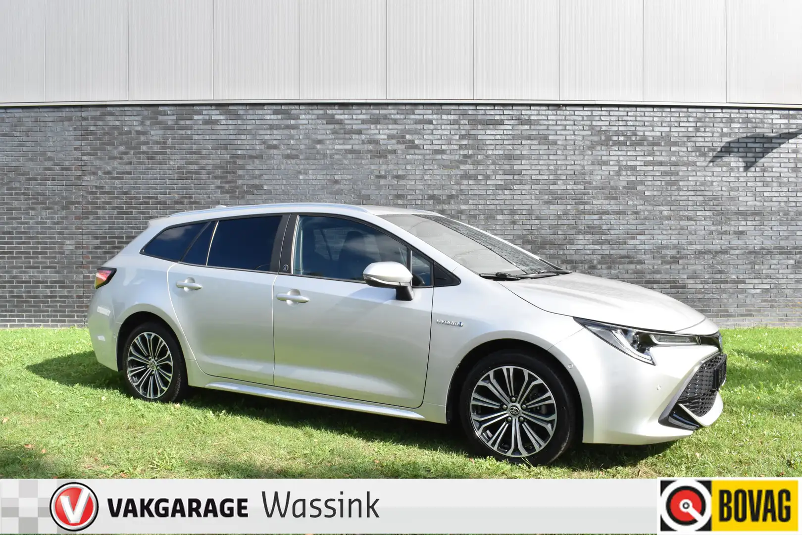 Toyota Corolla Touring Sports 1.8 Hybrid Business Plus Hybride Au Grijs - 1
