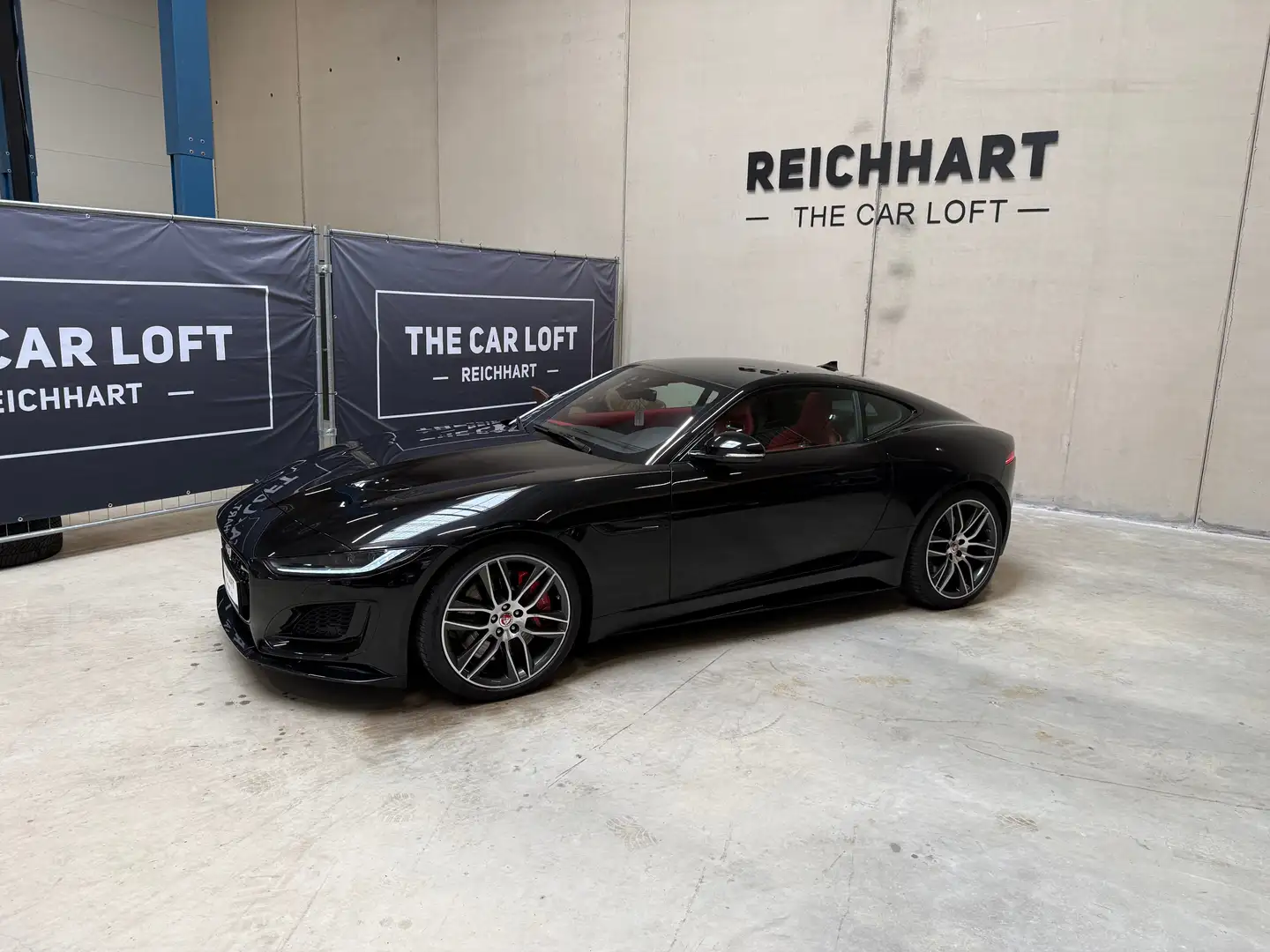 Jaguar F-Type Coupé P450 AWD R-Dynamic inkl. Garantie Schwarz - 2