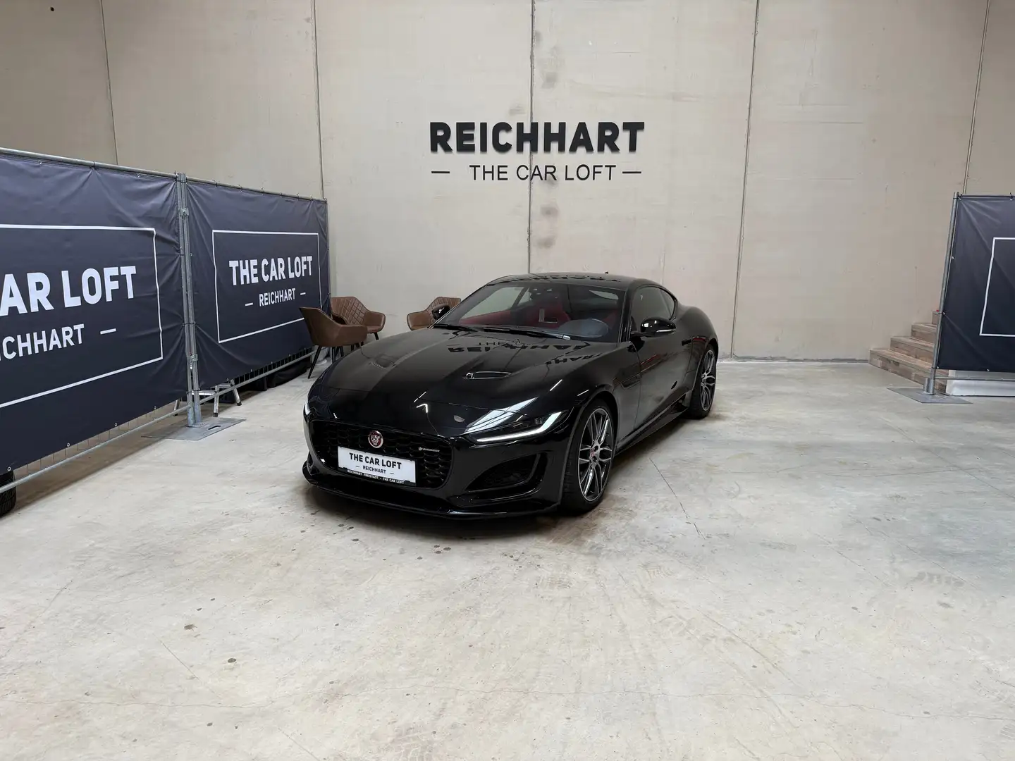 Jaguar F-Type Coupé P450 AWD R-Dynamic inkl. Garantie Schwarz - 1
