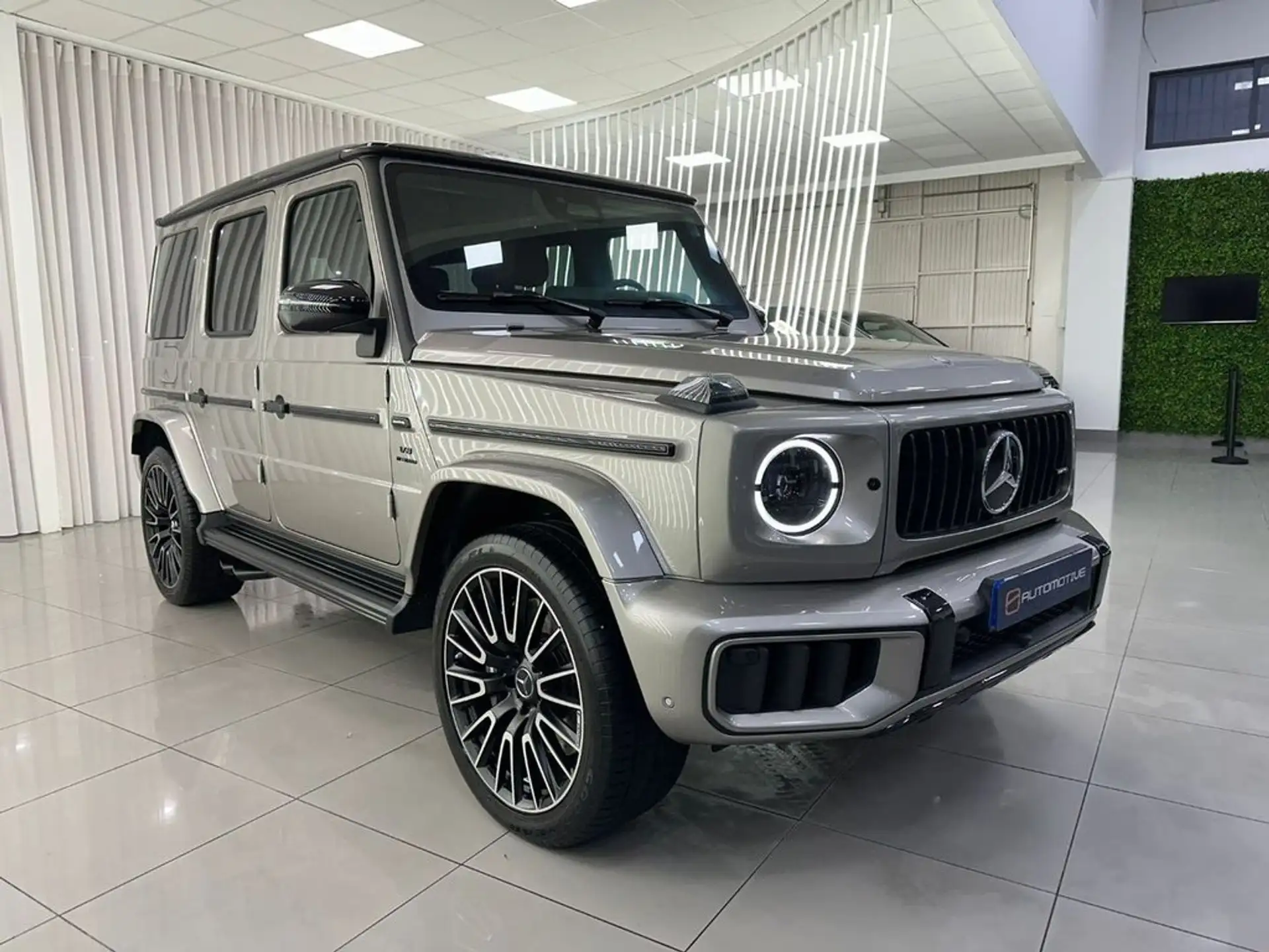 벤츠 G-Class G 63 AMG 2025 회색 사진 5