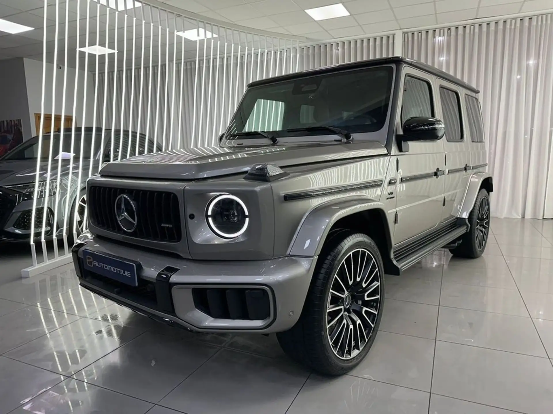 벤츠 G-Class G 63 AMG 2025 회색 사진 1