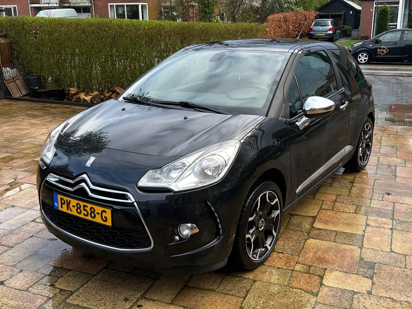 Citroen DS3 1.6 THP Sport Chic Zwart - 1