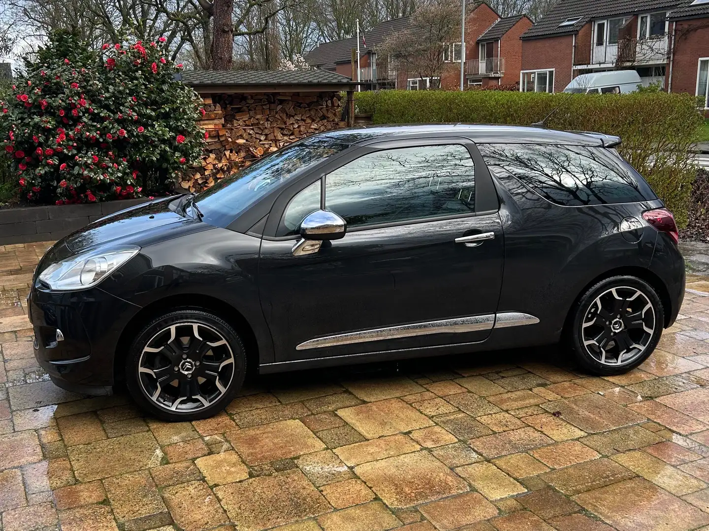 Citroen DS3 1.6 THP Sport Chic Zwart - 2