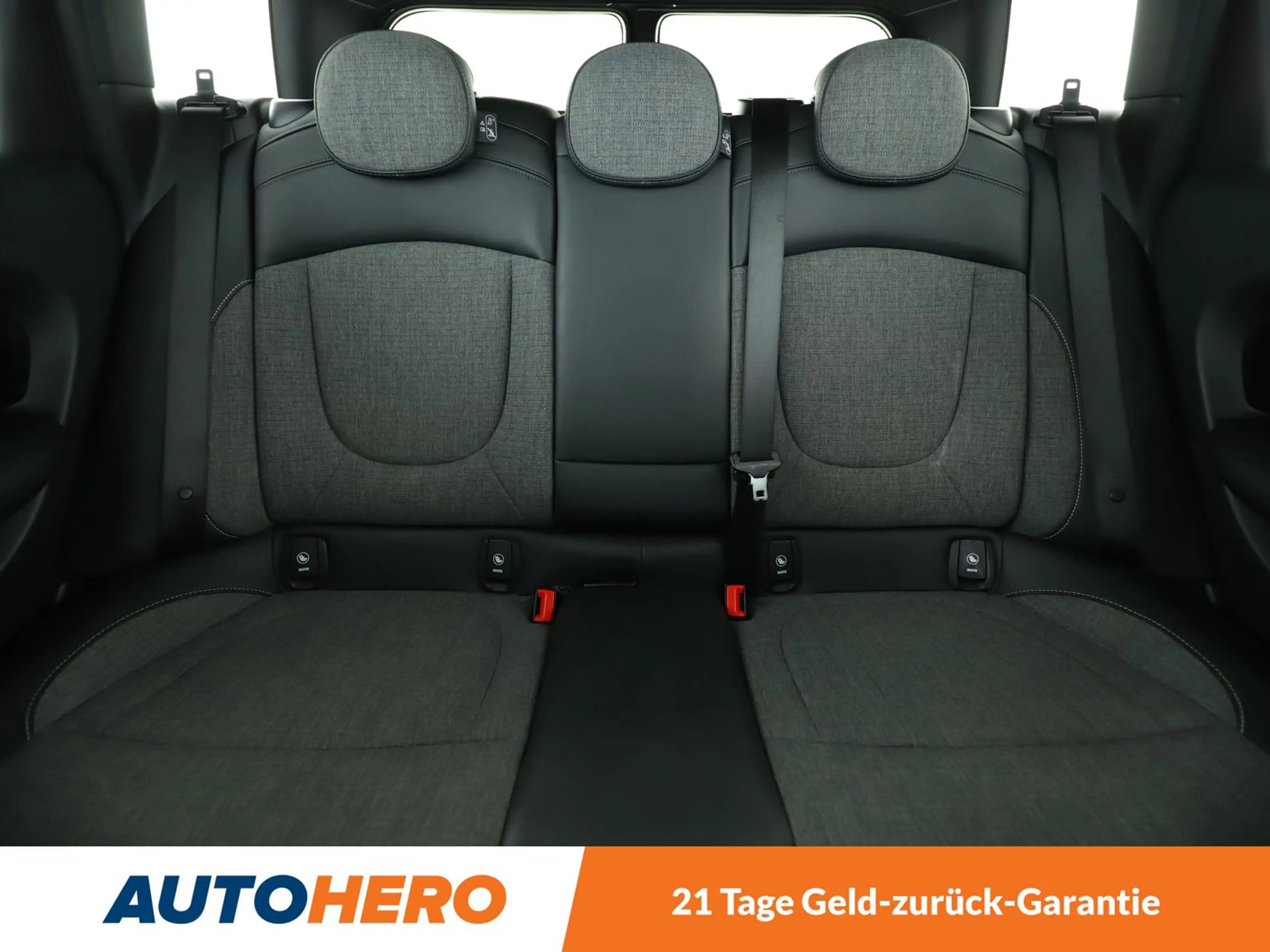 MINI Cooper S Clubman Cooper S*NAVI*TEMPO*PDC*SHZ*PANO*LIM*PLA* — photo 14