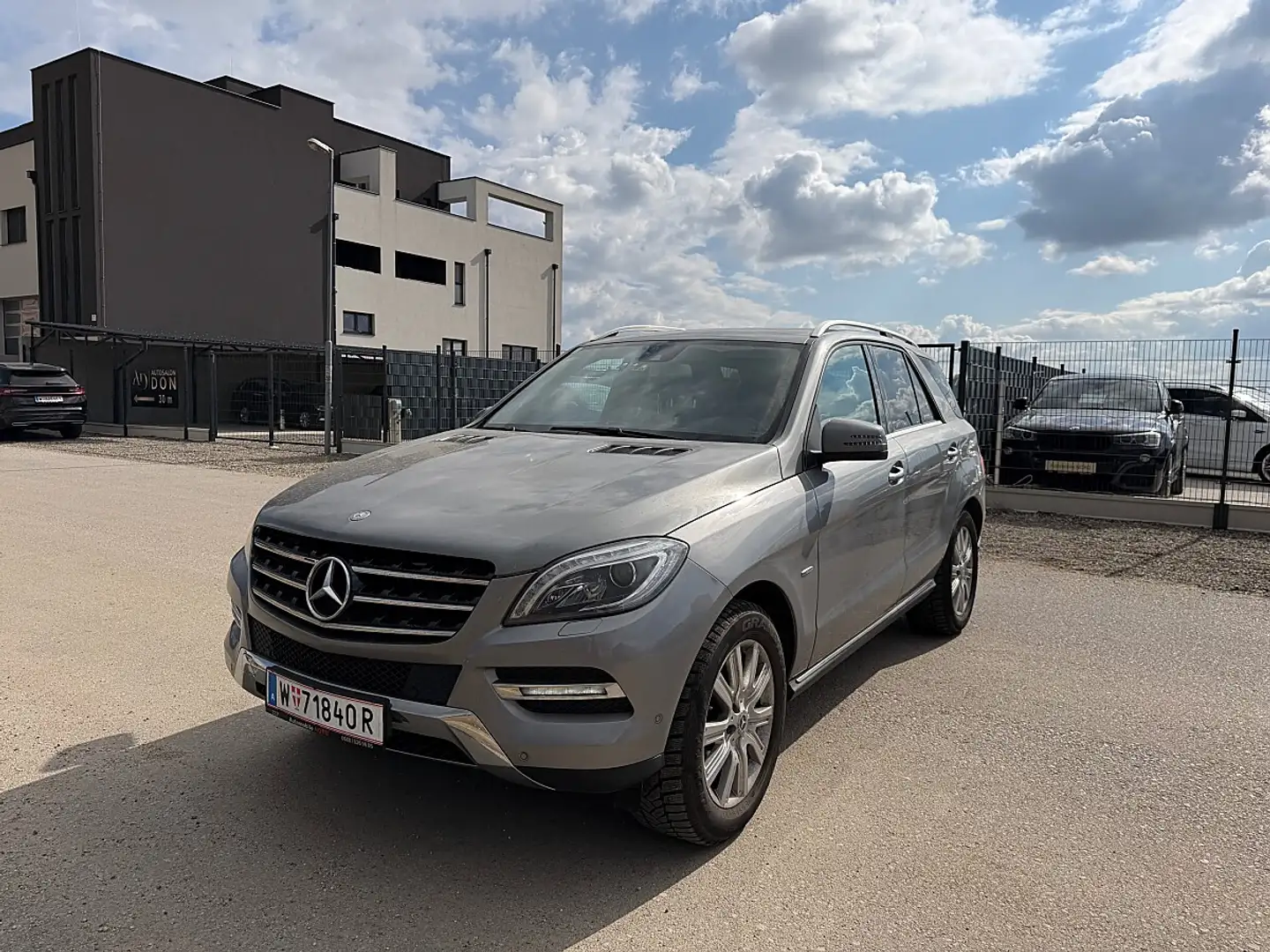Mercedes-Benz ML 250 BlueTEC 4MATIC Aut. DPF Grau - 2