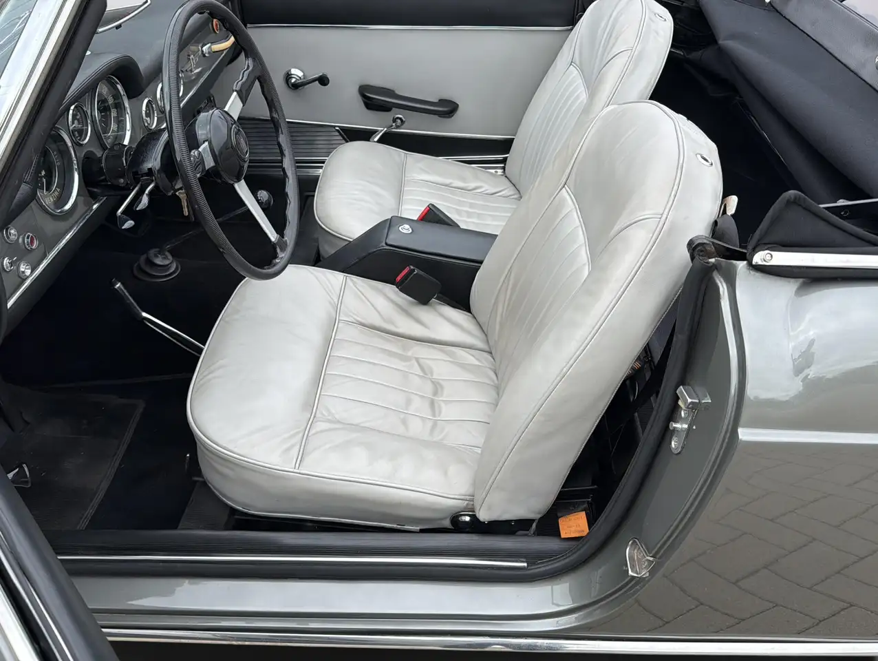 Fiat 118G 1200 Spider Pininfarina, foto 11