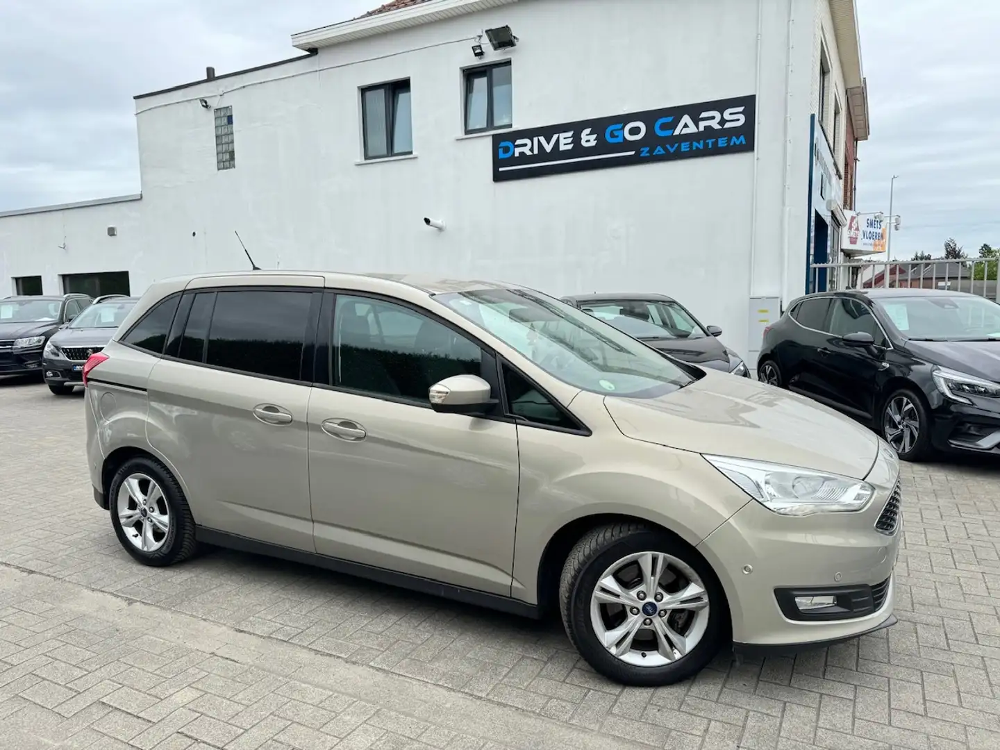 Ford Grand C-Max Grand C-Max 1.5 TDCi Titanium * 1 JAAR GARANTIE * Beige - 1
