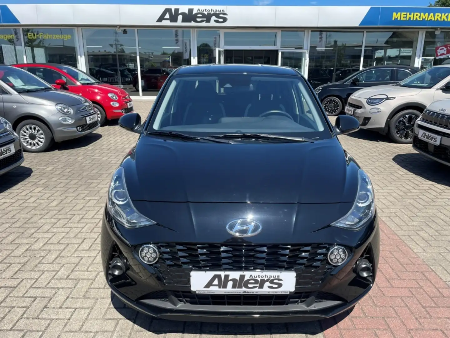 Hyundai i10 Edition 30+CARPLAY+8-FACH+SHZ+LHZ+KLIMA+ALU+ Schwarz - 2