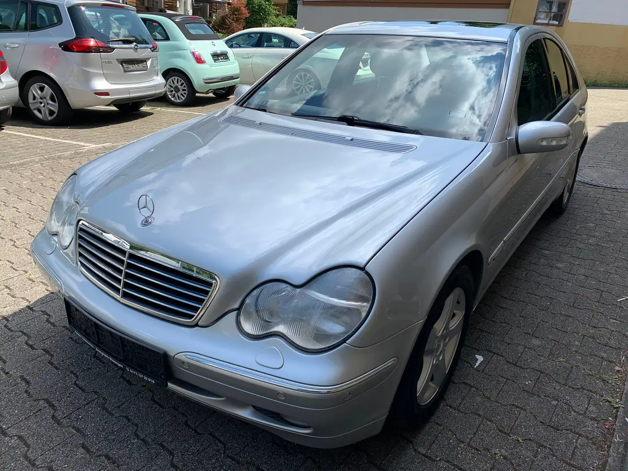 Mercedes-Benz C 240