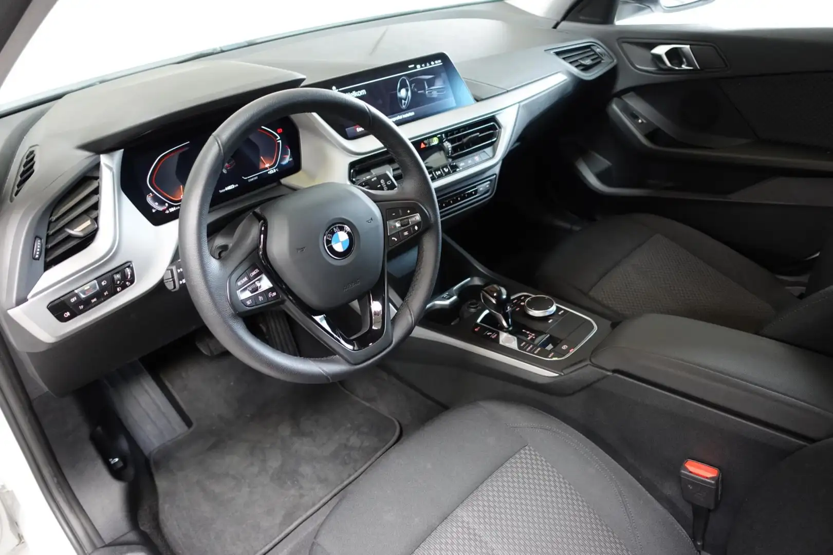 BMW 118 1-serie 118i Wit - 2