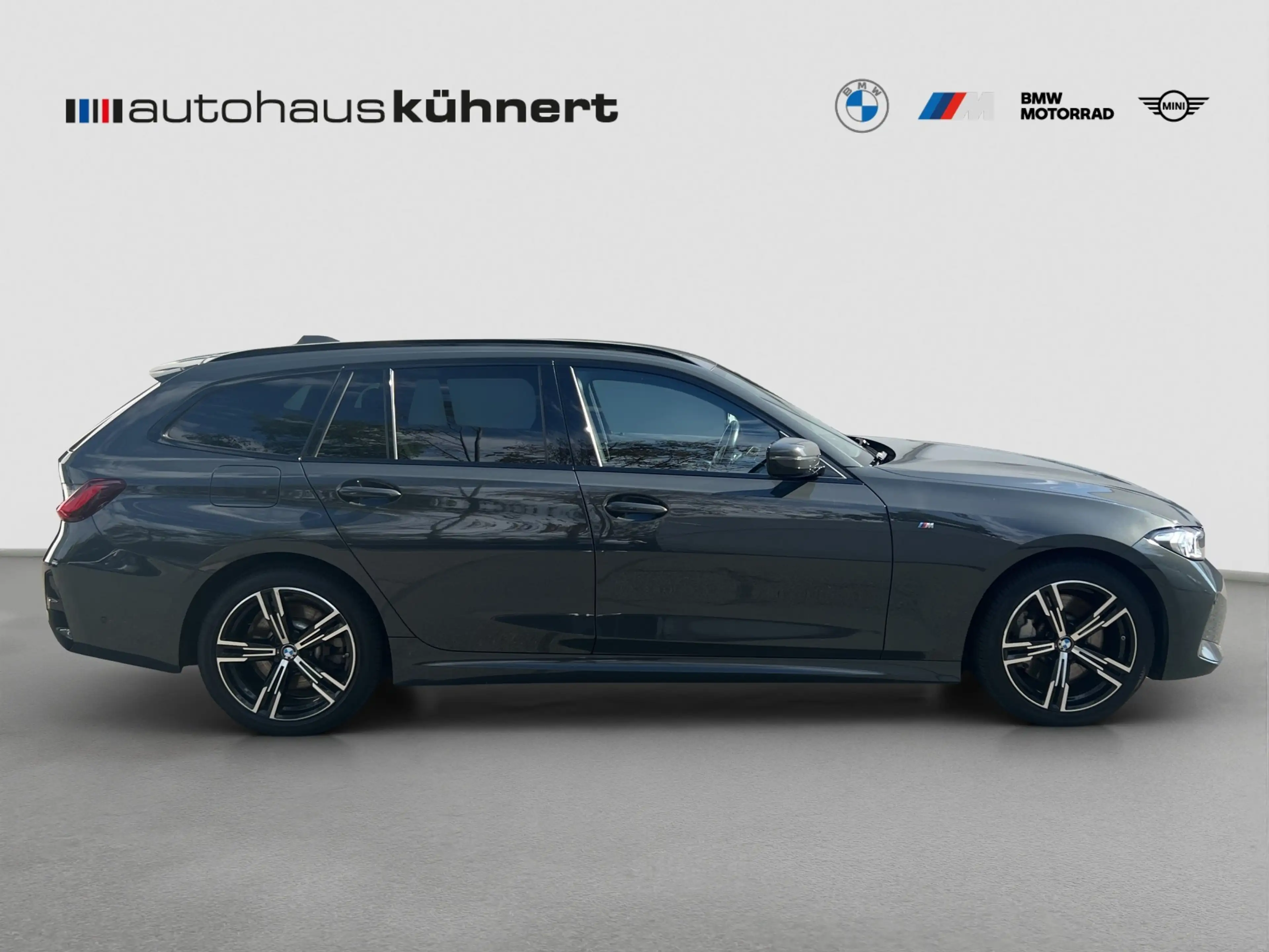 BMW 330 d xDrive Touring M-Sport ACC LED SpurAss AHK — photo 8