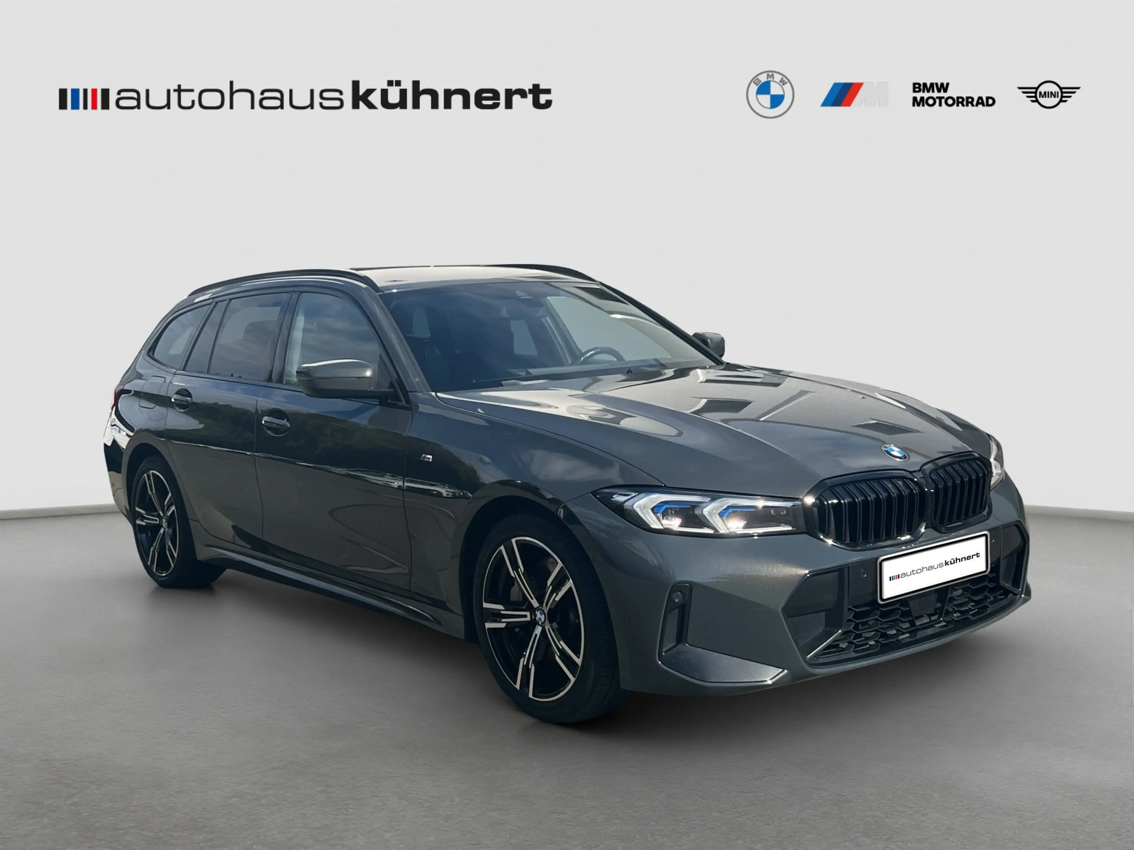 BMW 330 d xDrive Touring M-Sport ACC LED SpurAss AHK — photo 9