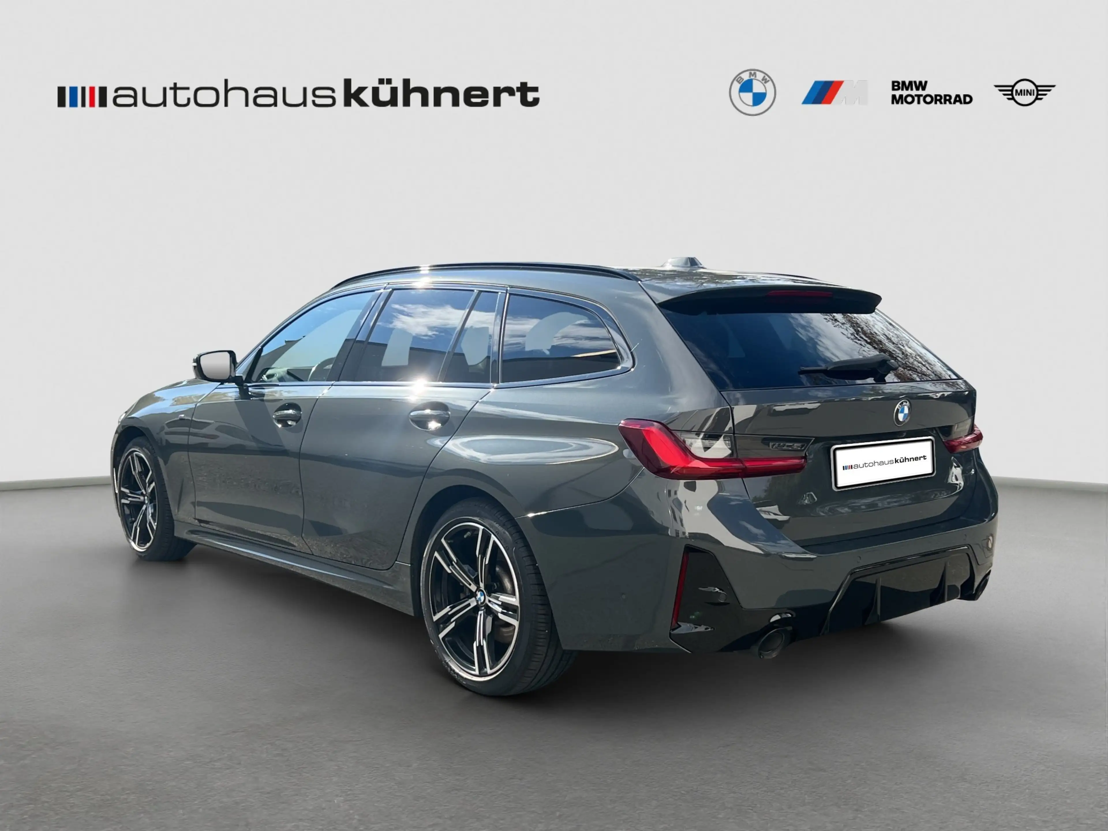 BMW 330 d xDrive Touring M-Sport ACC LED SpurAss AHK — photo 5