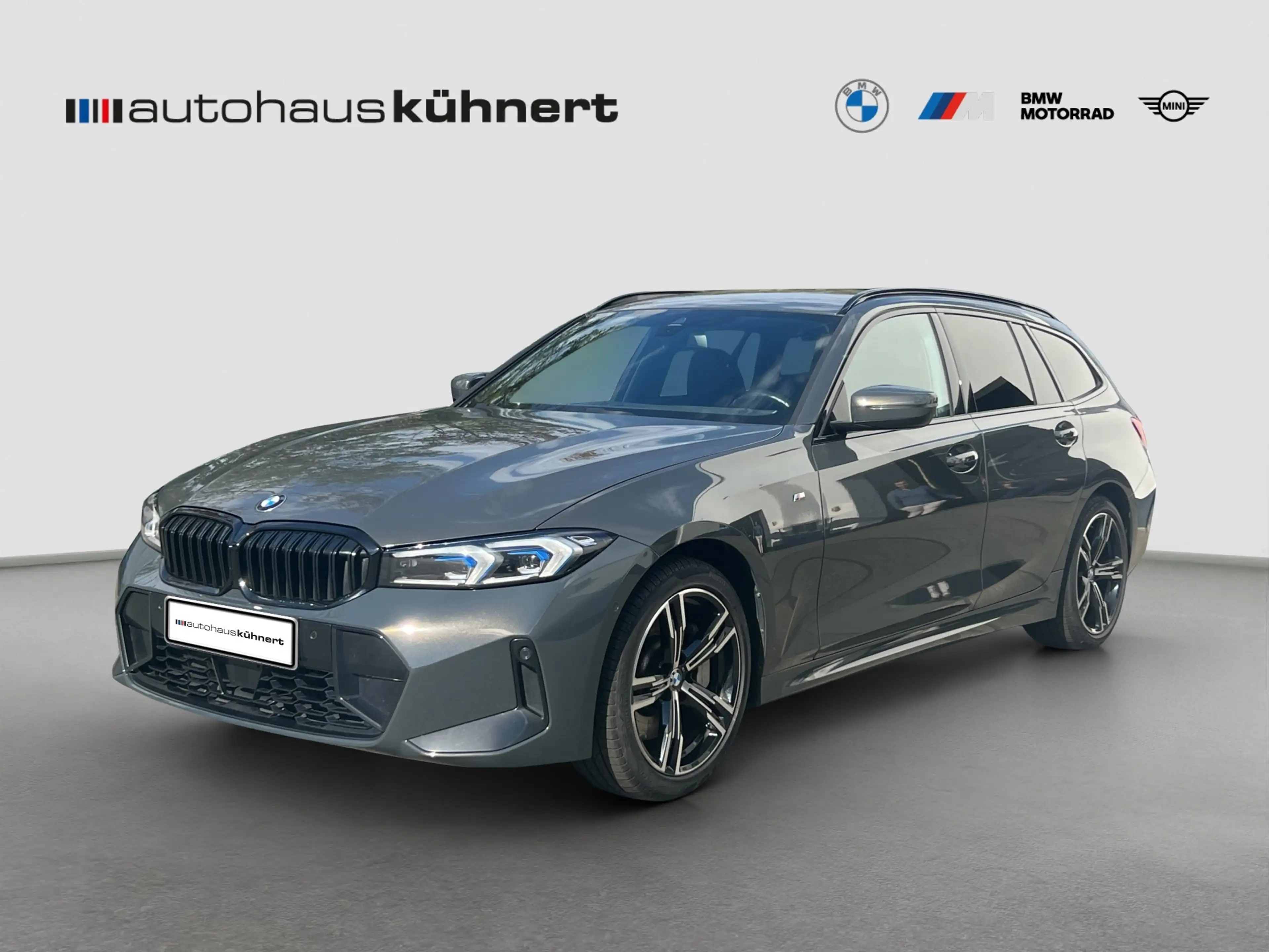 BMW 330 d xDrive Touring M-Sport ACC LED SpurAss AHK — photo 2