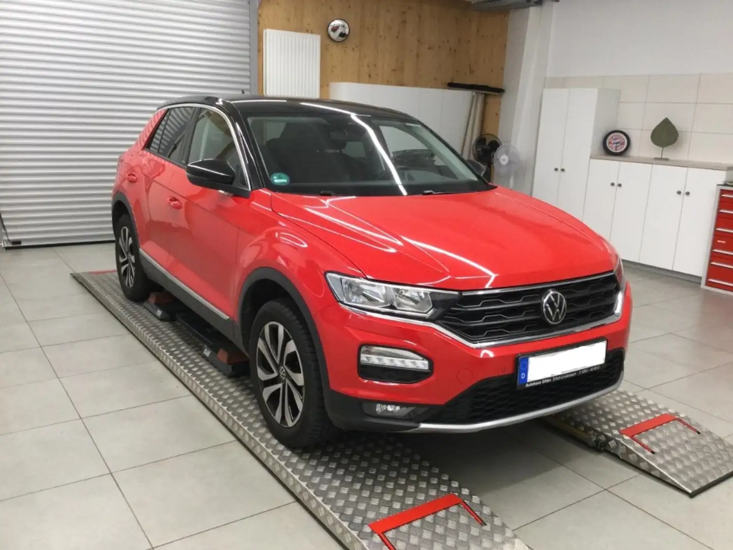 Volkswagen T-Roc Active 1.0 TSI EU6d AHK-abnehmbar Apple CarPlay An Rot - 2