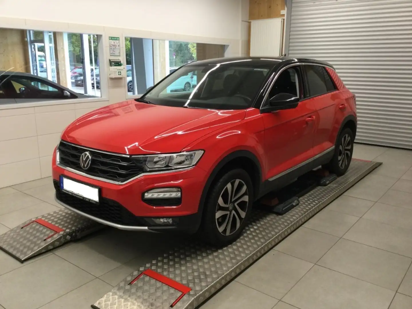 Volkswagen T-Roc Active 1.0 TSI EU6d AHK-abnehmbar Apple CarPlay An Rot - 1