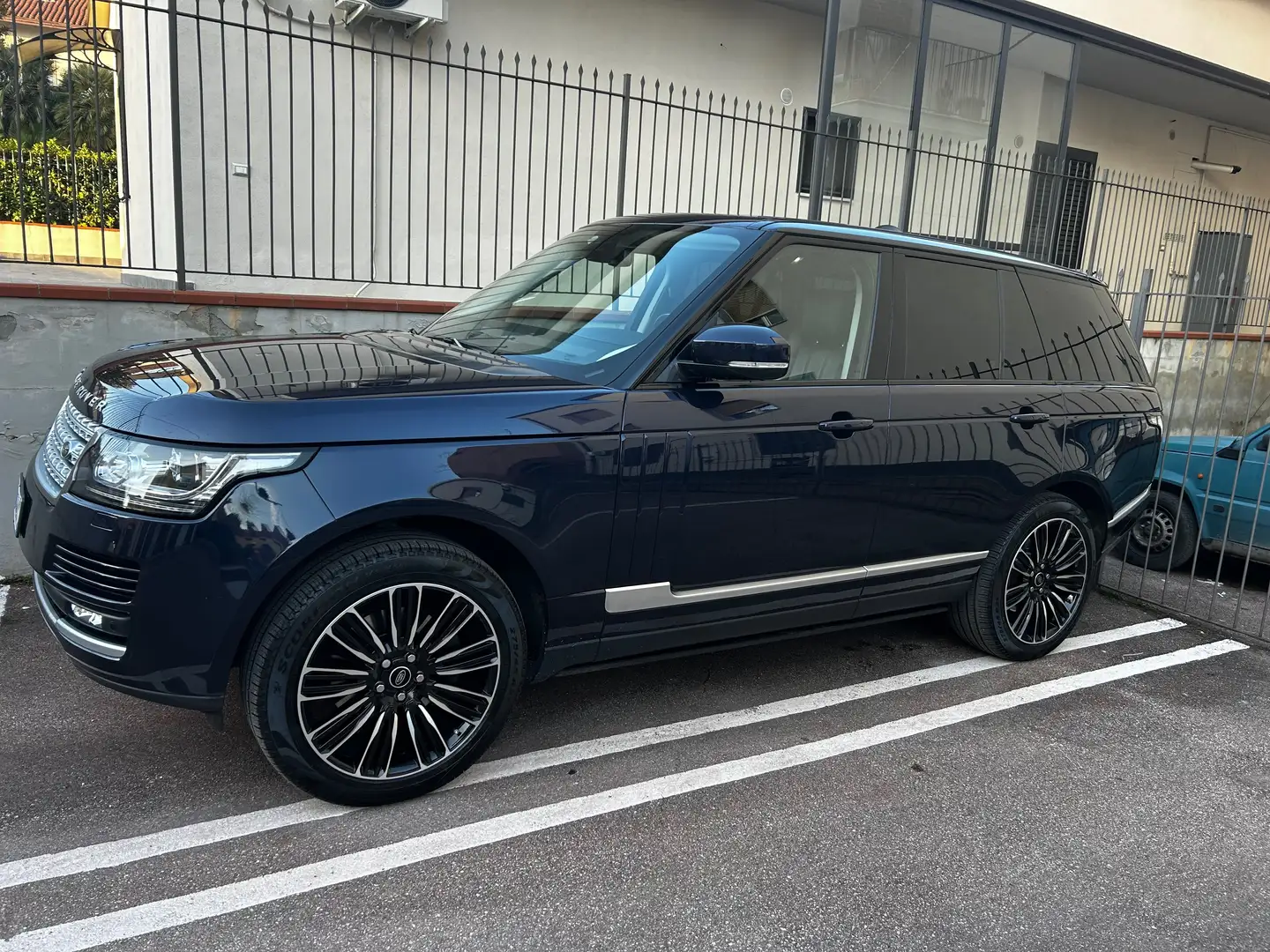 Land Rover Range Rover Range Rover IV 2013 3.0 tdV6 SV Autobiography auto Blue - 2