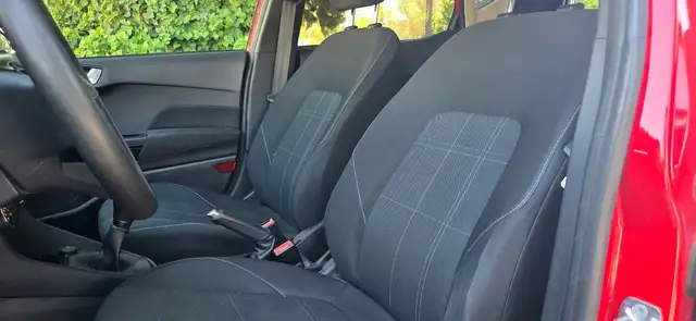 Ford Fiesta view 5