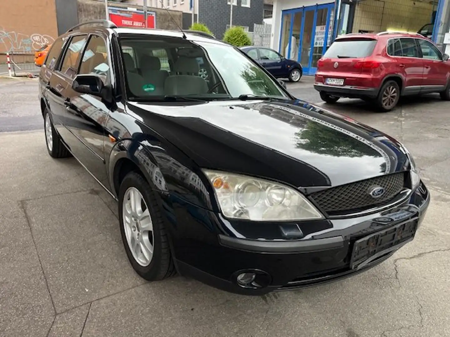 Ford Mondeo Mondeo 2.0 Turnier Ghia Schwarz - 2