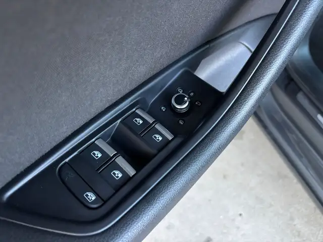 Audi A4 view 15