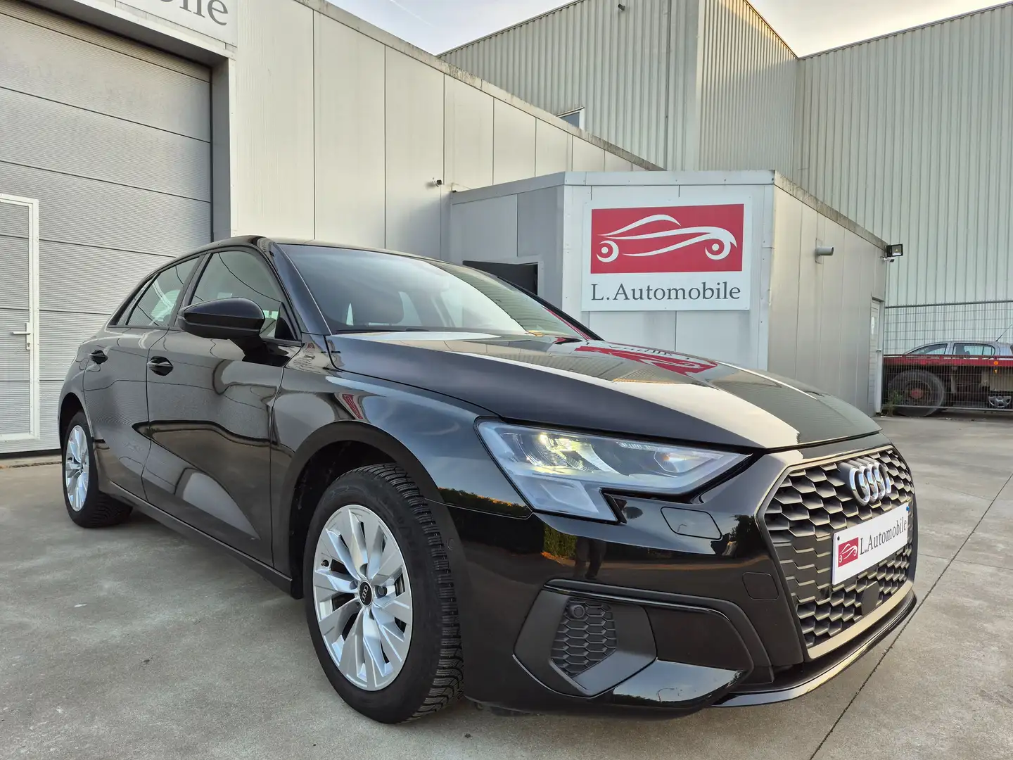 Audi A3 // PHEV 40 TFSI e // S-TRONIC 73.545 KM ! 2022 ! Nero - 2