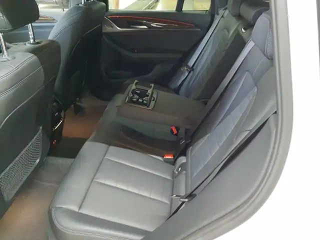 BMW X3 view 13