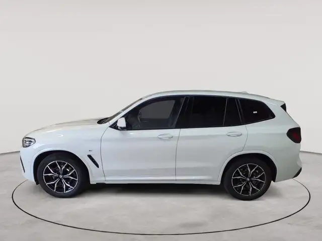 BMW X3 view 6