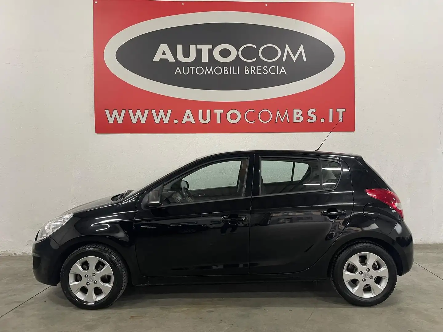 Hyundai i20 i20 I 2009 5p 1.4 crdi Sound Edition Nero - 1