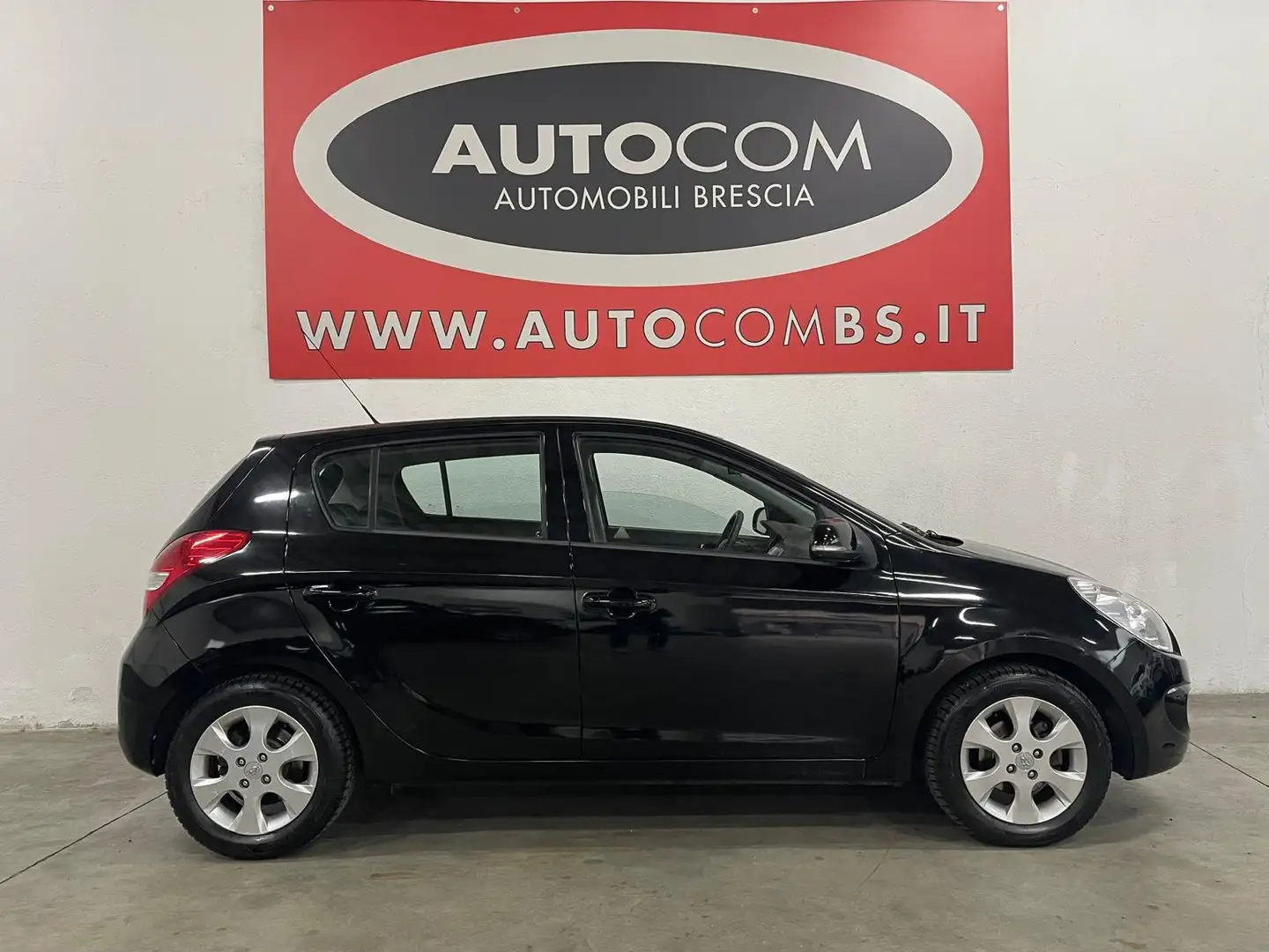 Hyundai i20 i20 I 2009 5p 1.4 crdi Sound Edition Nero - 2