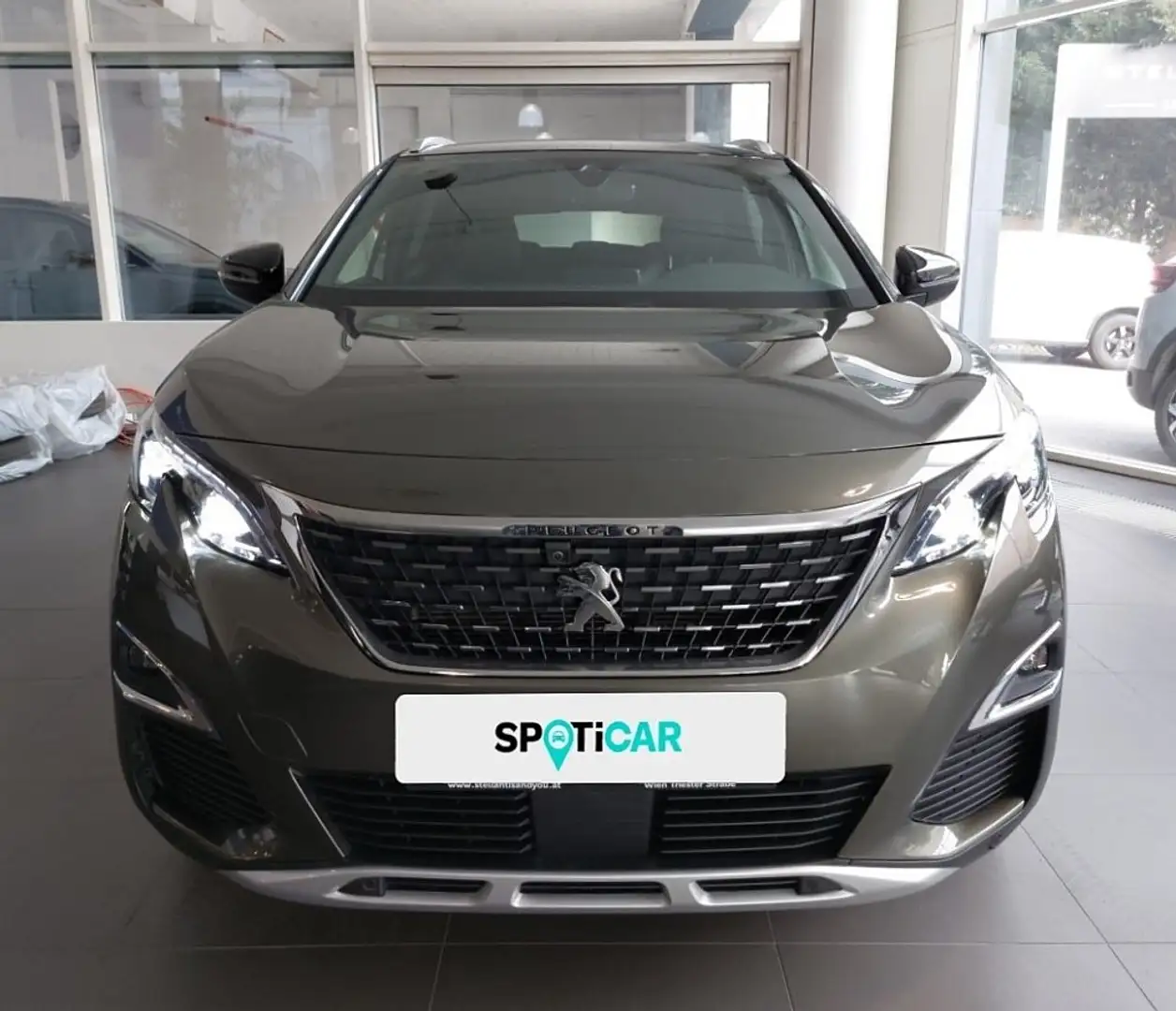 Peugeot 3008 Hybrid4 300 PHEV e-EAT8 GT Aut. Grau - 2