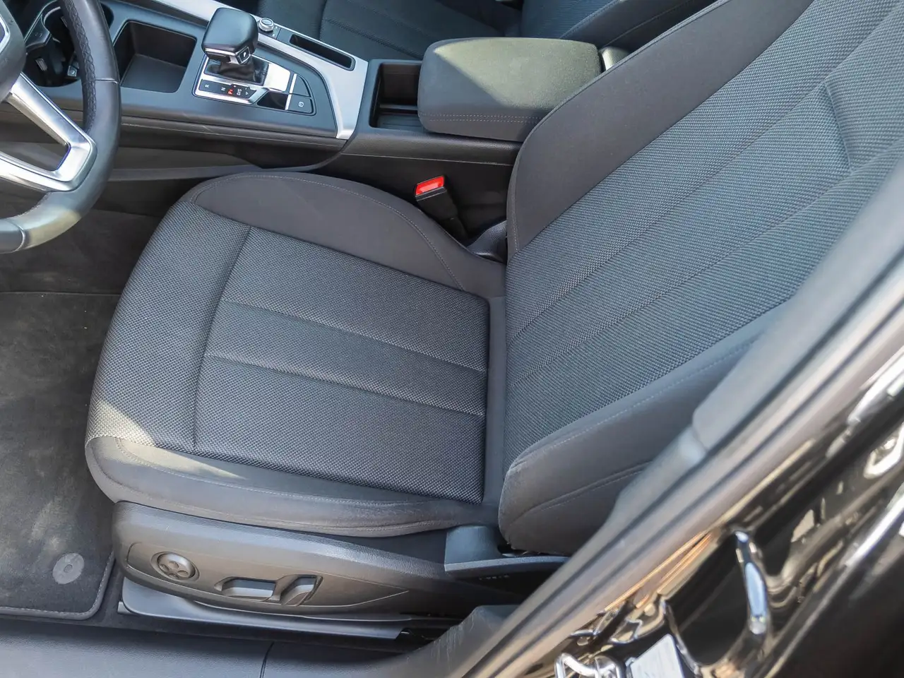 Audi A4 Advanced 45TFSI qu Stronic Navi LED ACC, миниатюра 12