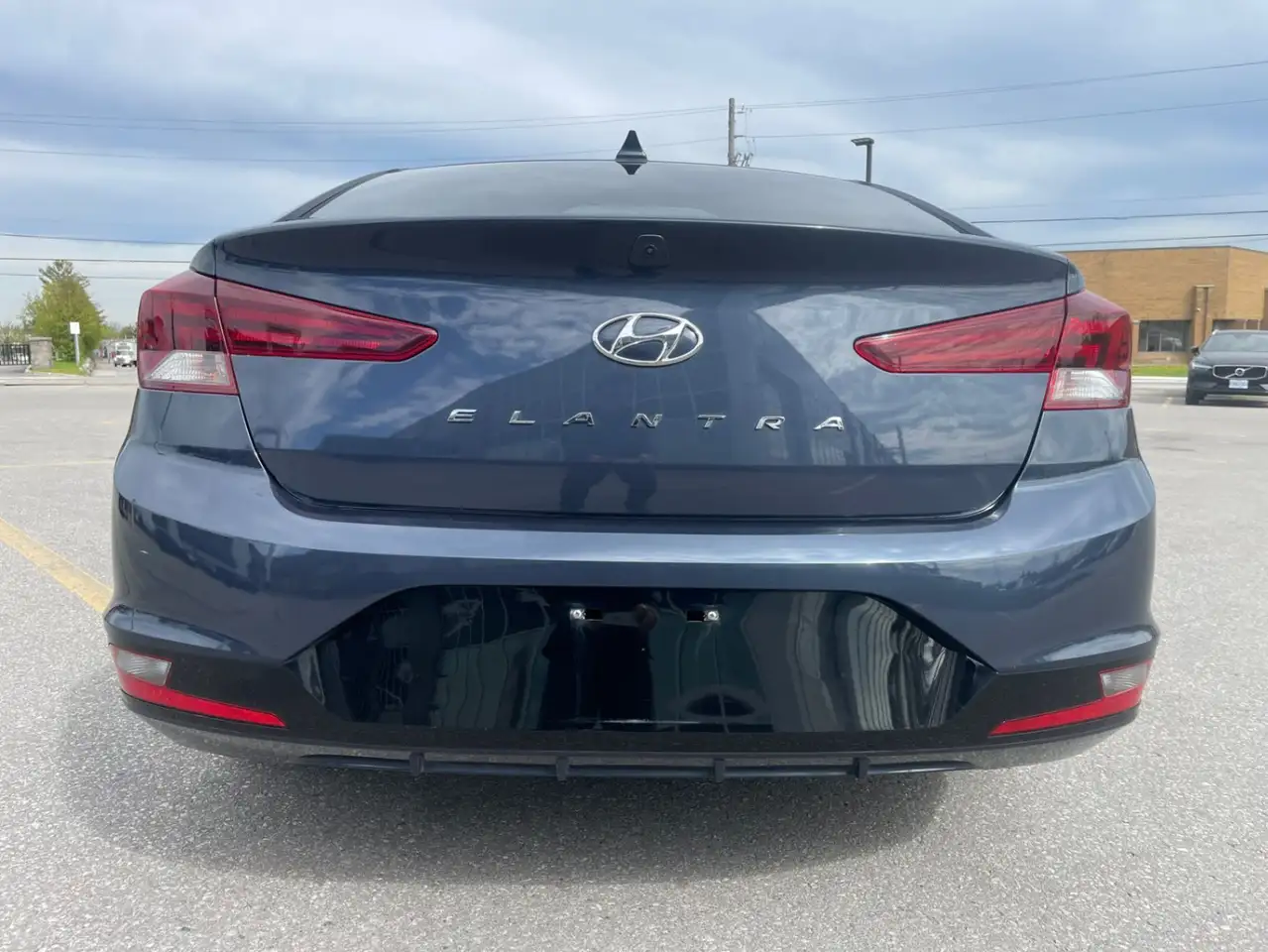 Hyundai ELANTRA снимка Hyundai ELANTRA