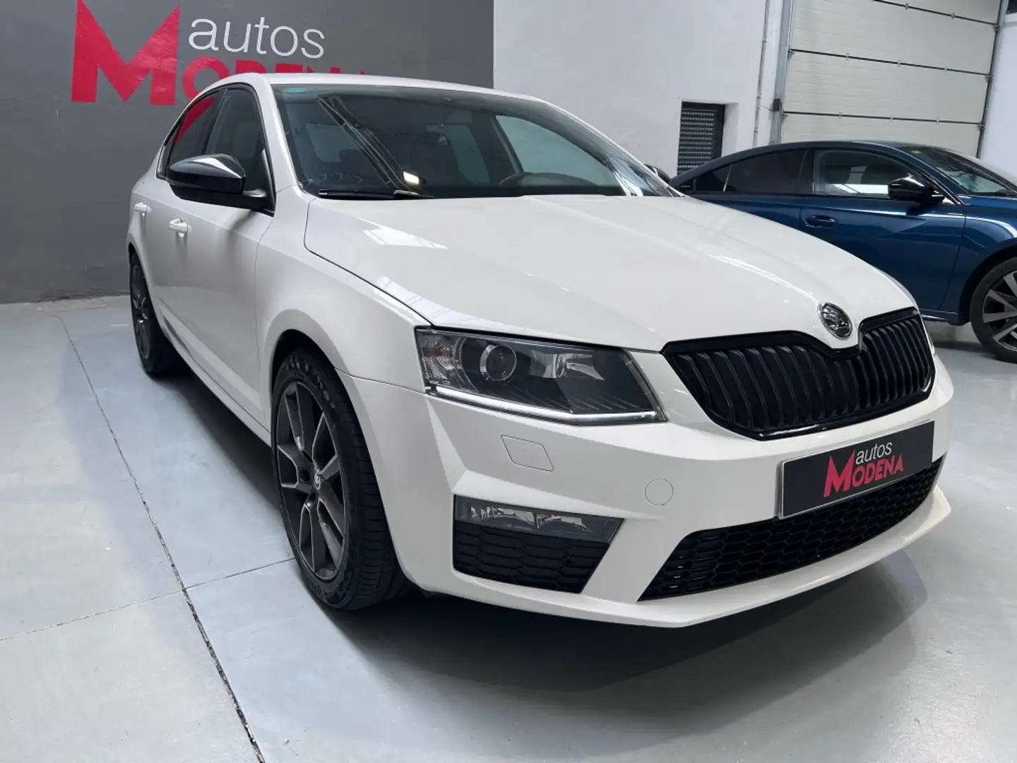 Skoda Octavia 2.0 TSI RS 220 Blanco - 2