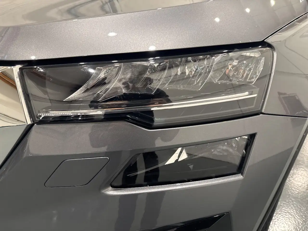Skoda Karoq 1.0 tsi Executive 115cv, миниатюра 6