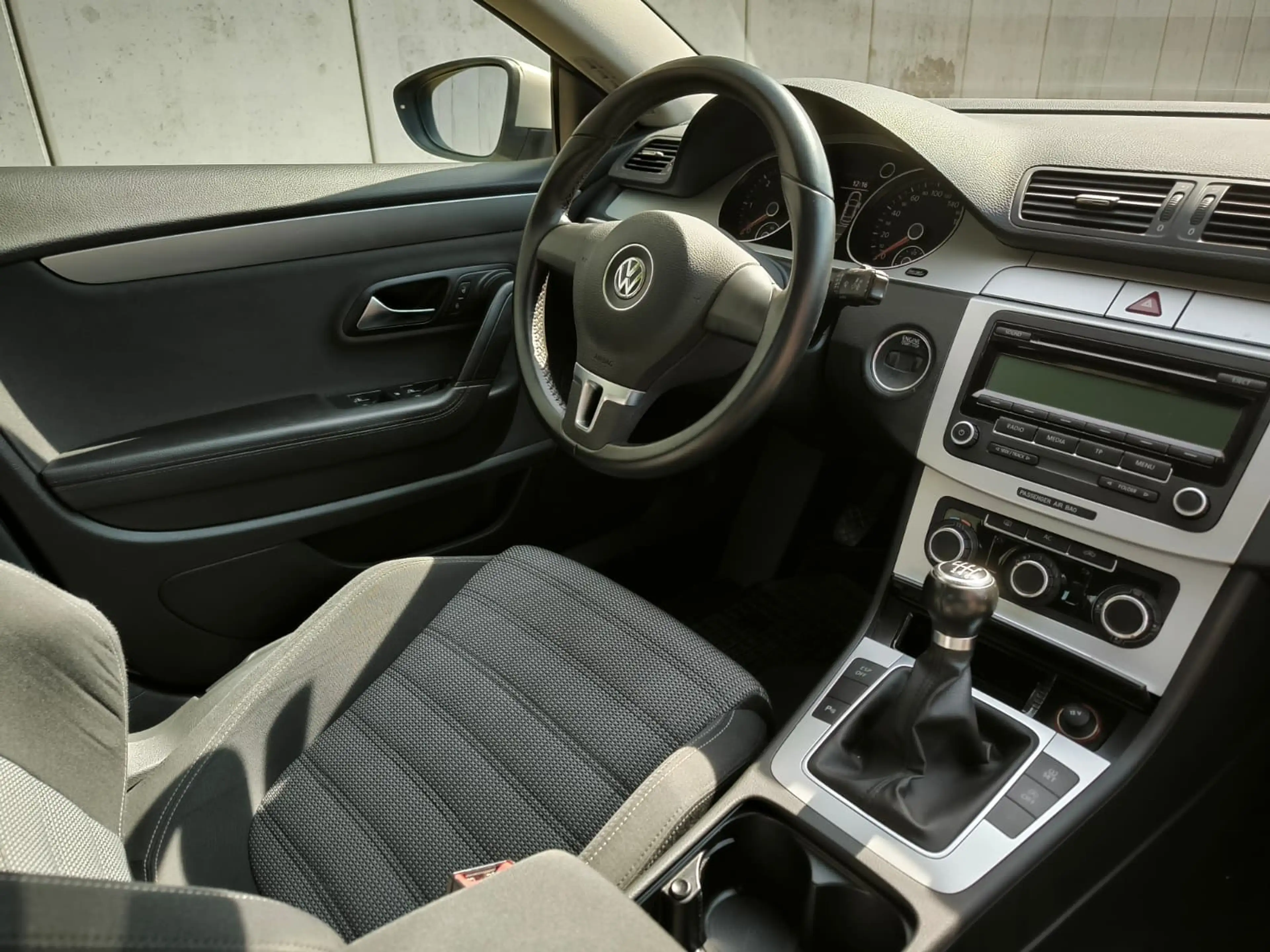 Volkswagen Passat CC 2.0TDI 1Hand Scheckheft AHK TüvNEU — photo 10