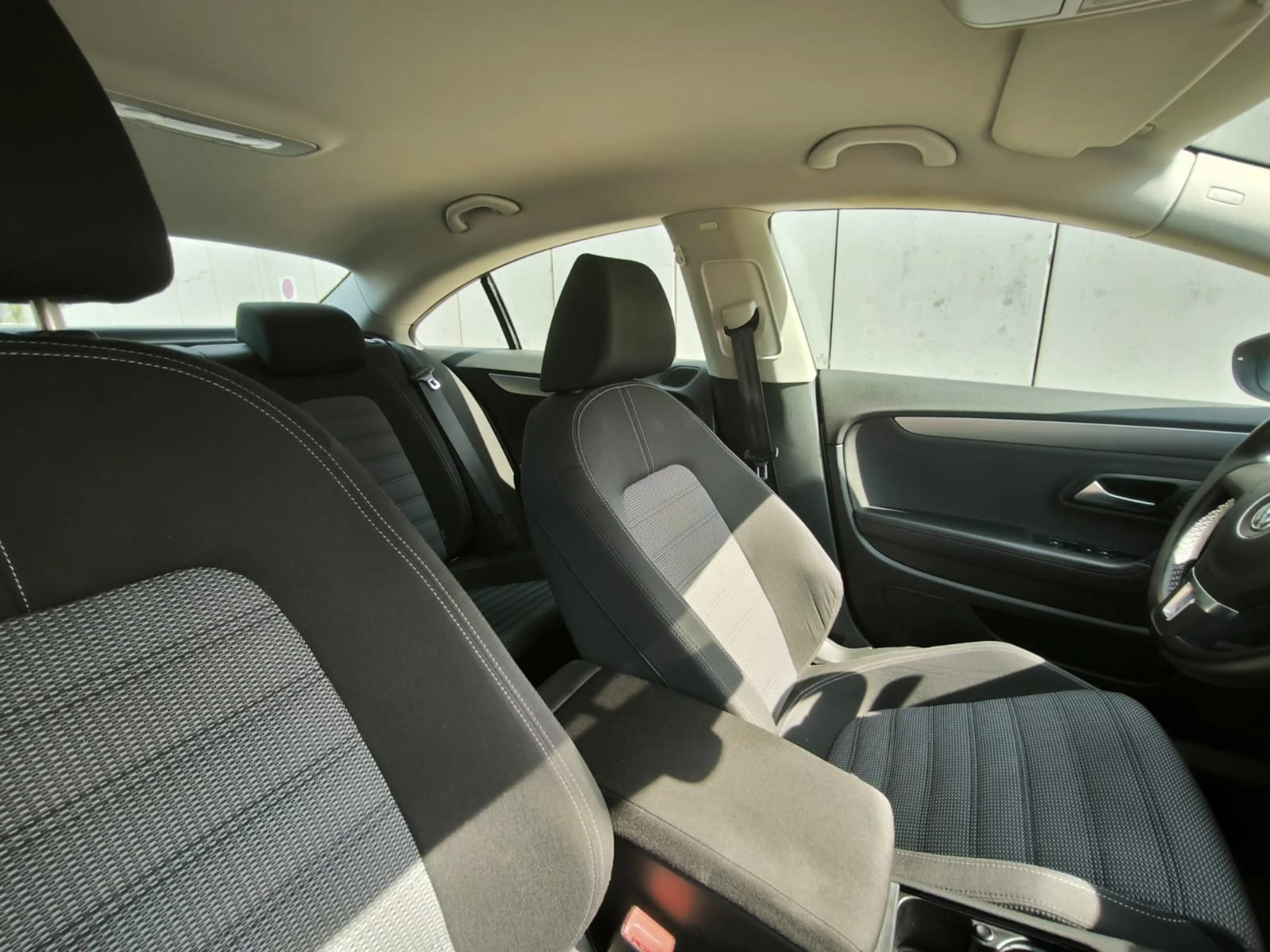Volkswagen Passat CC 2.0TDI 1Hand Scheckheft AHK TüvNEU — photo 9