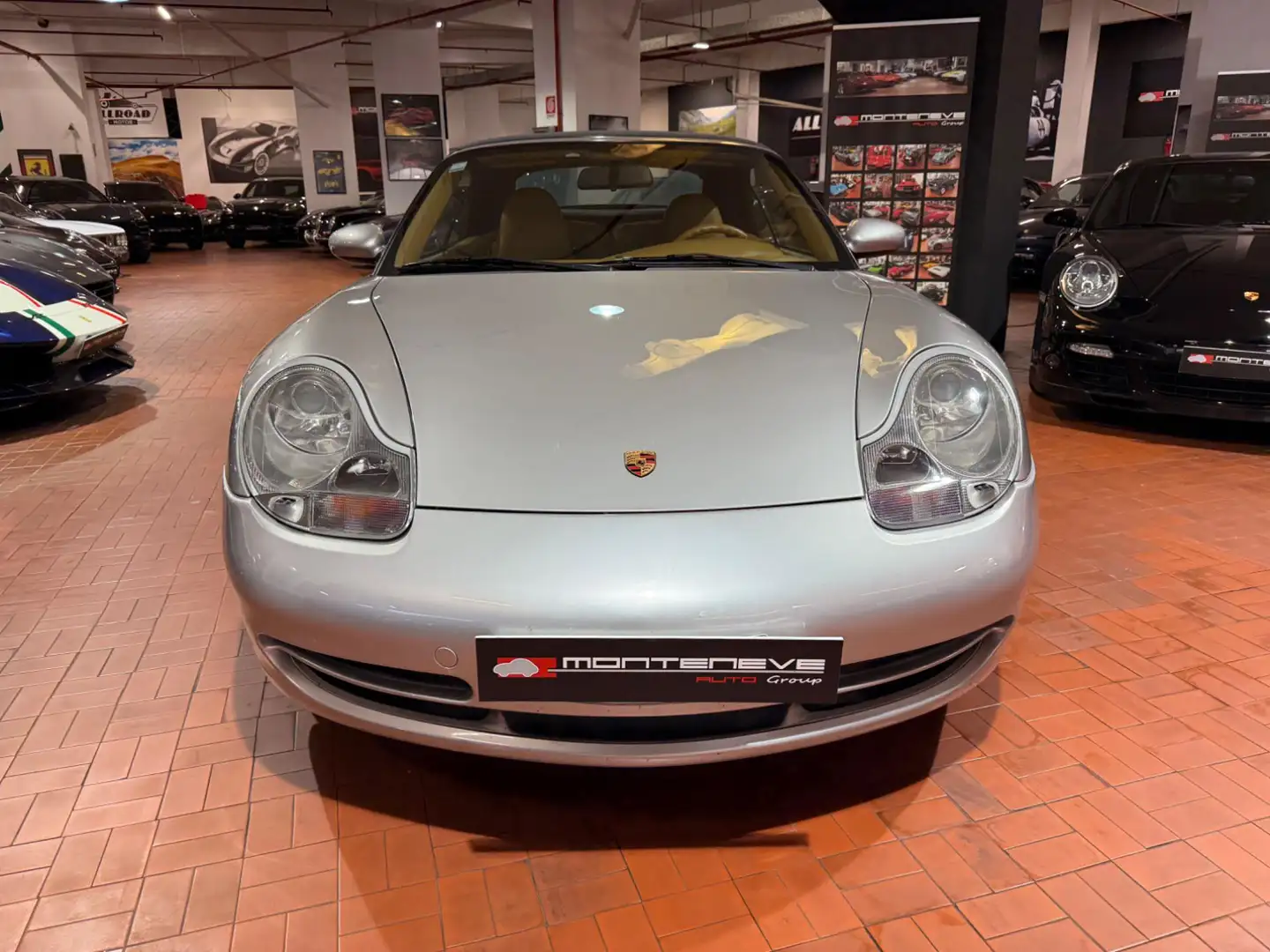 Porsche 996 Carrera 4 cat Cabriolet-PELLE BEIGE-SERVICE BOOK Silber - 2