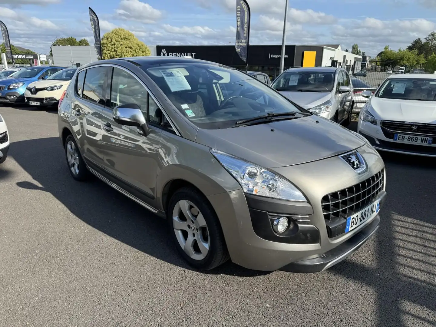 Peugeot 3008 3008 1.6 THP 16V - 156  Premium Pack Gris - 2