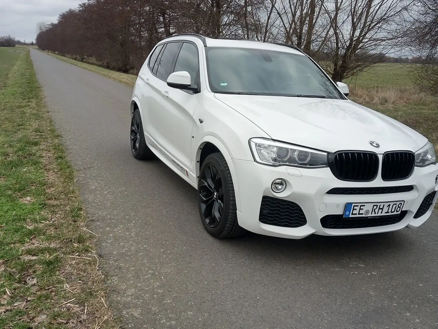 BMW X3 xDrive28i Aut. M-Ausstattung Weiß - 2