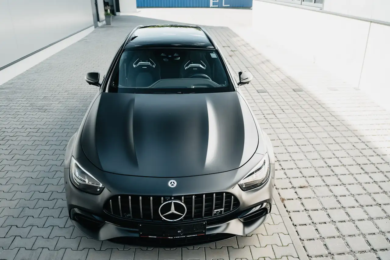 Mercedes-Benz E 63 AMG