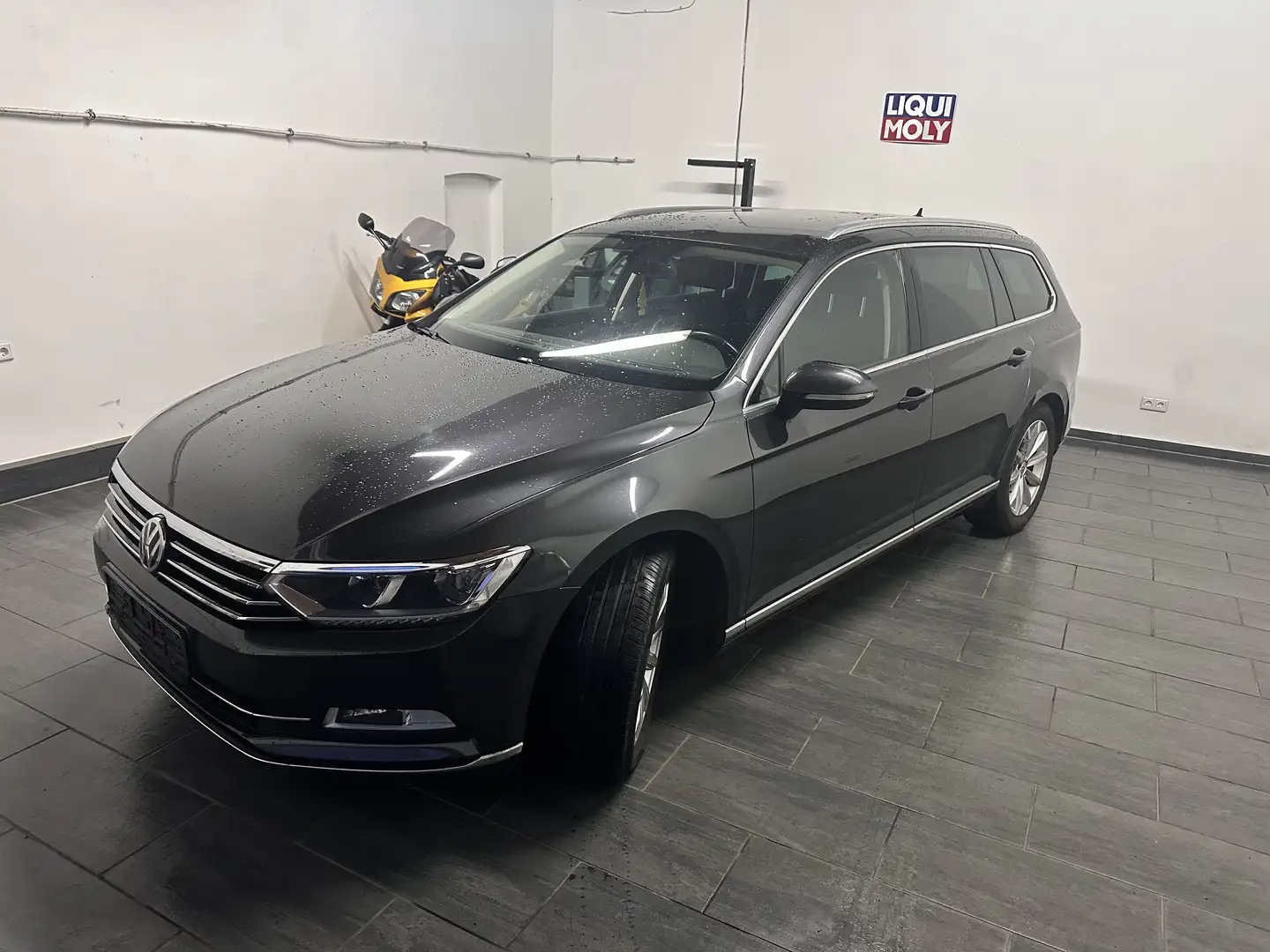 Volkswagen Passat Variant Highline BMT/Start-Stopp Grau - 1