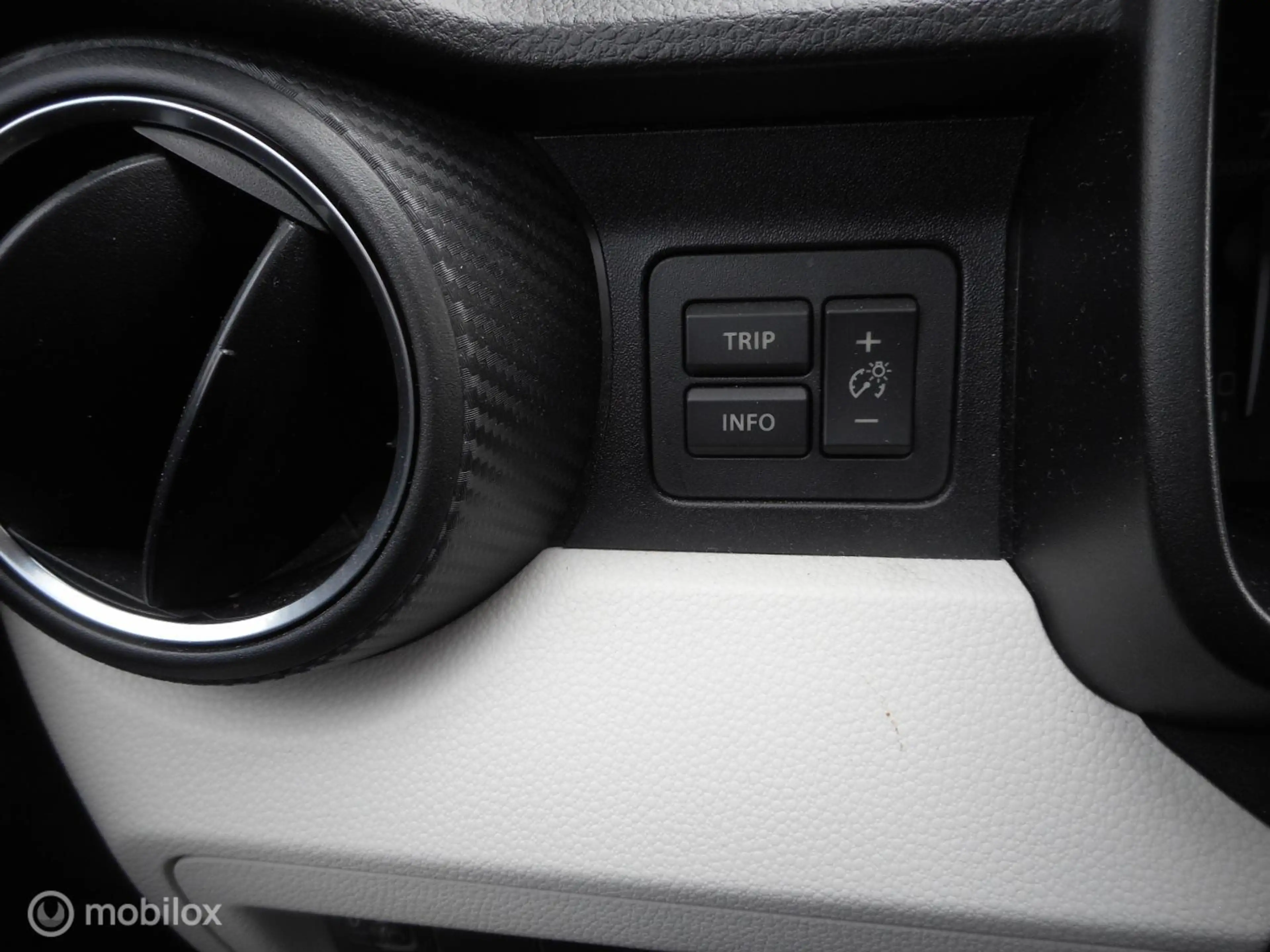 Suzuki Ignis 1.2 Select — photo 13